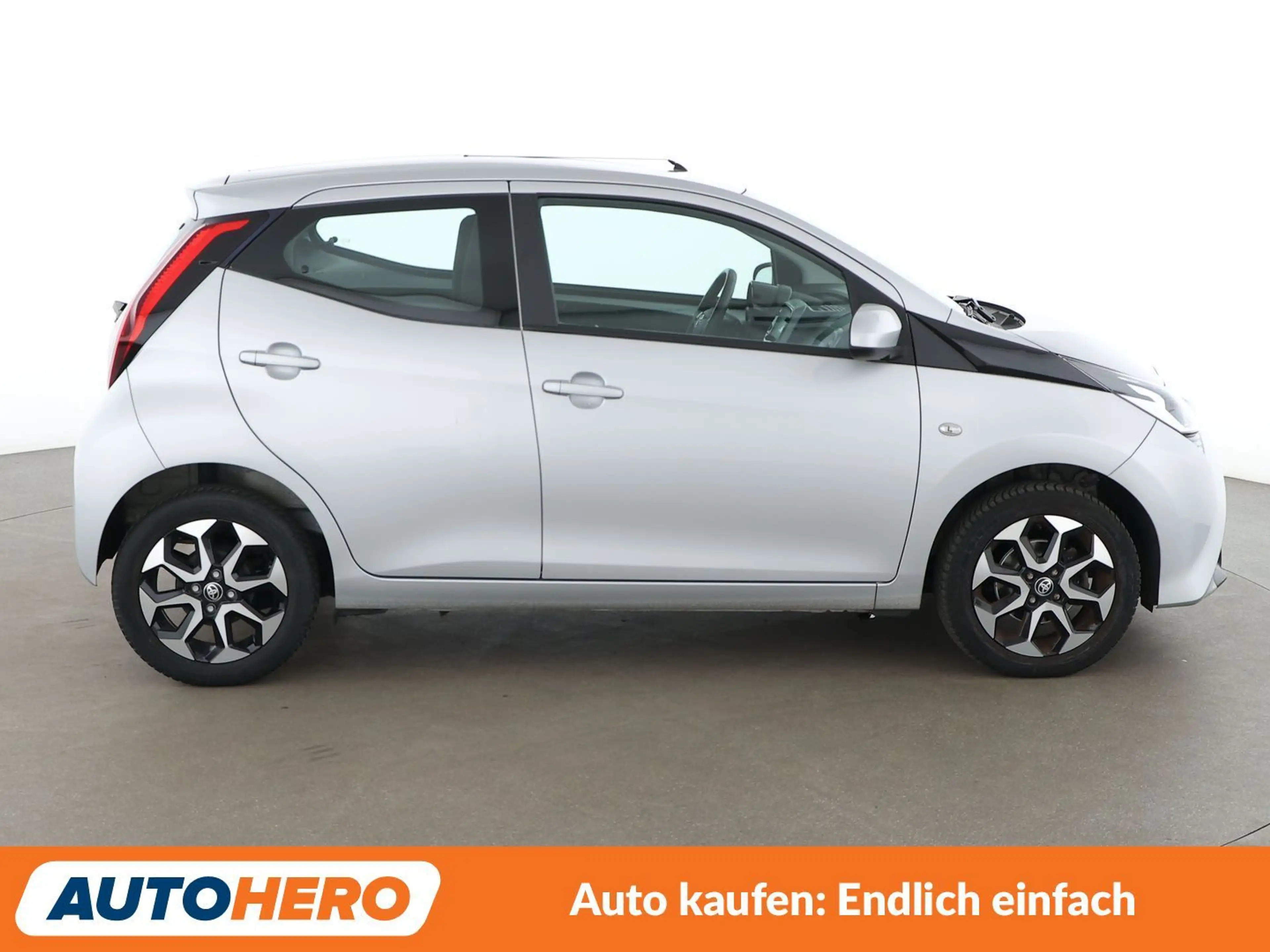 Toyota Aygo 1.0 X-Play club*RÜCKFAHRKAMERA*BLUETOOTH* — photo 7