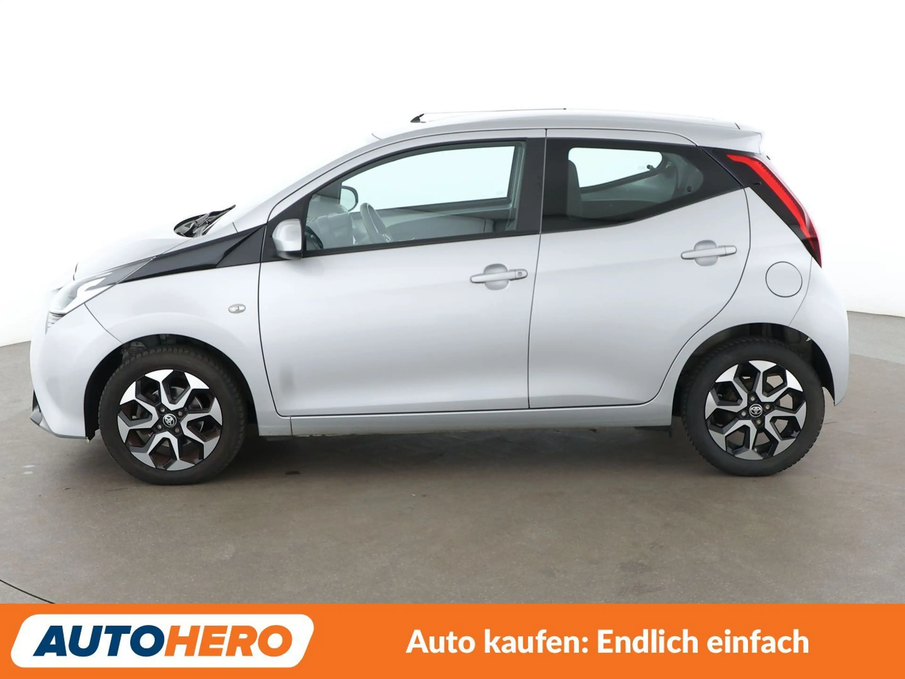 Toyota Aygo 1.0 X-Play club*RÜCKFAHRKAMERA*BLUETOOTH* — photo 3