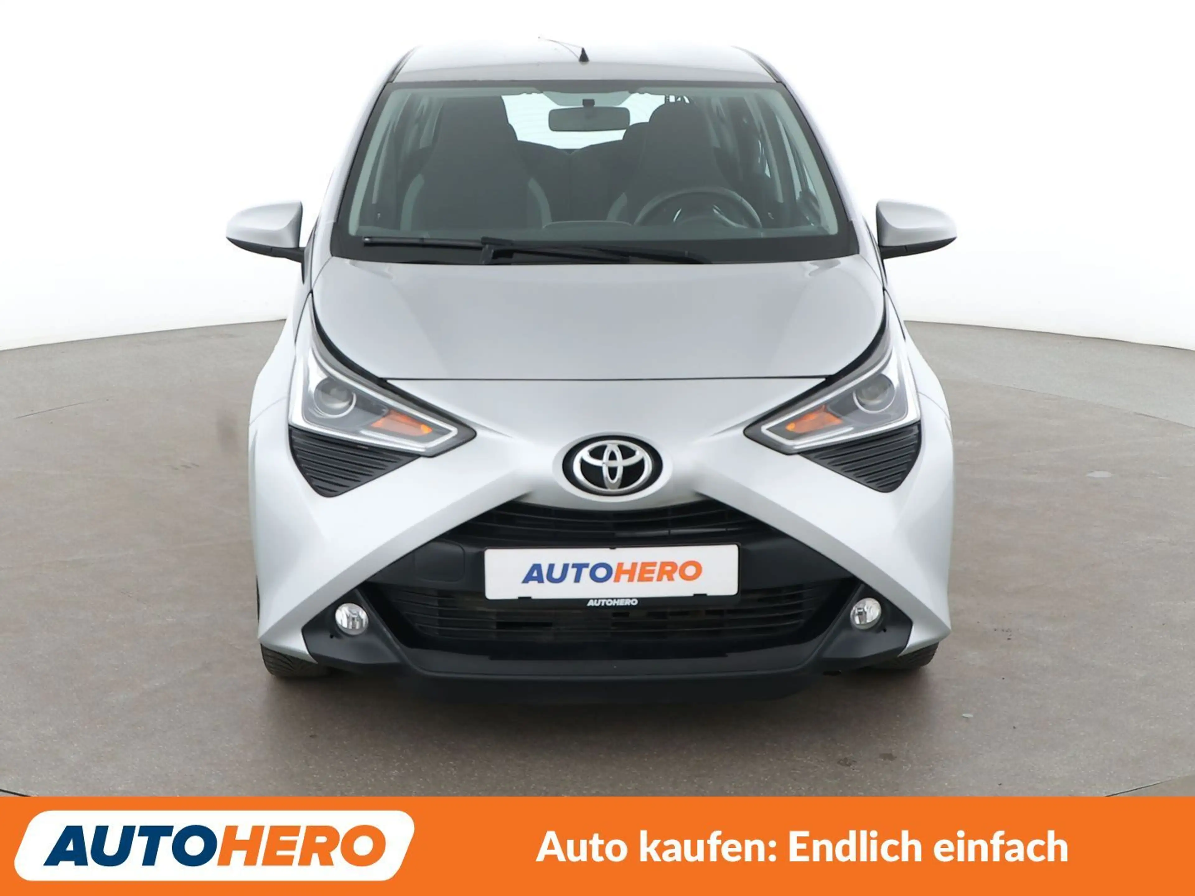 Toyota Aygo 1.0 X-Play club*RÜCKFAHRKAMERA*BLUETOOTH* — photo 9