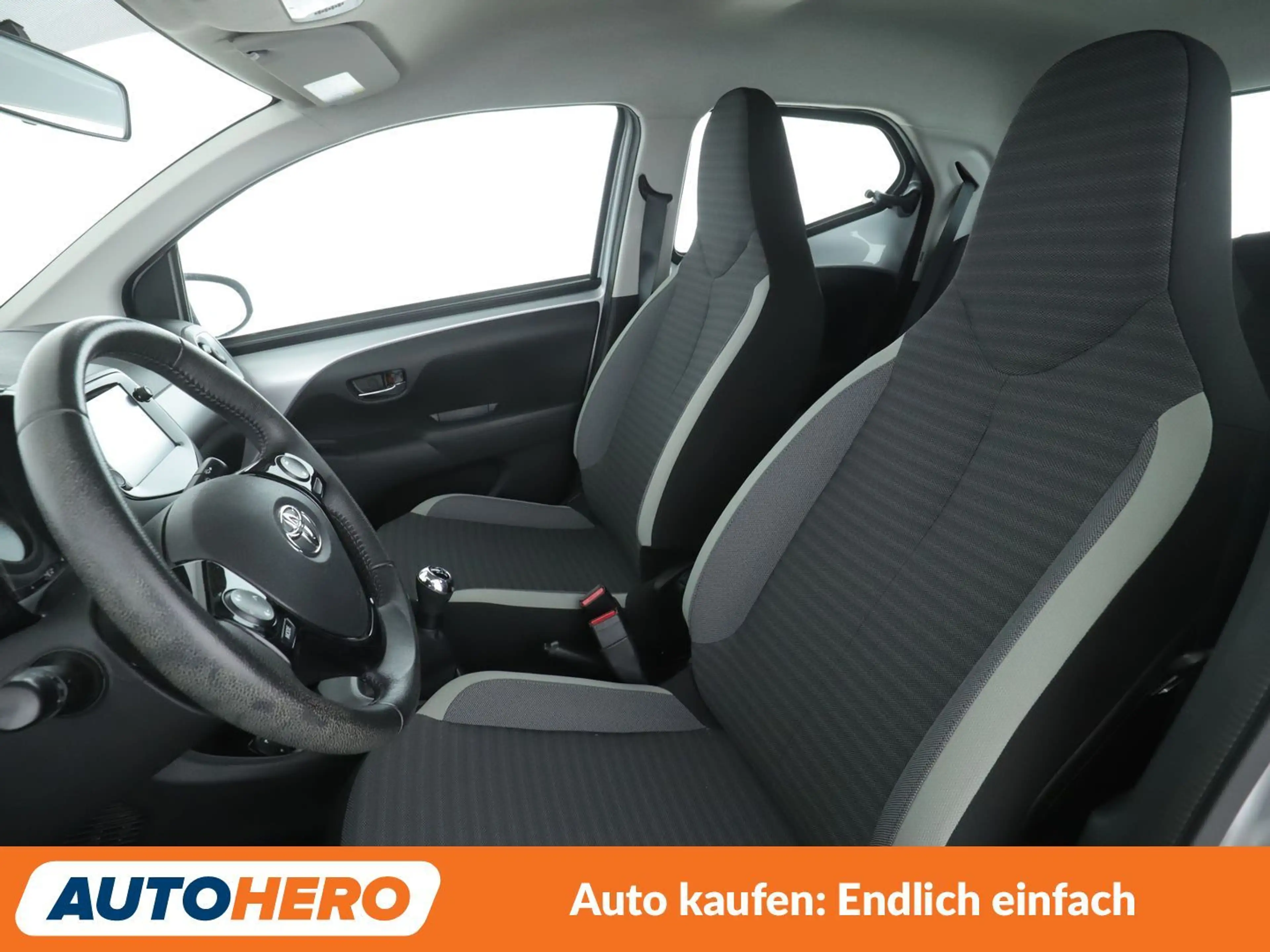 Toyota Aygo 1.0 X-Play club*RÜCKFAHRKAMERA*BLUETOOTH* — photo 10