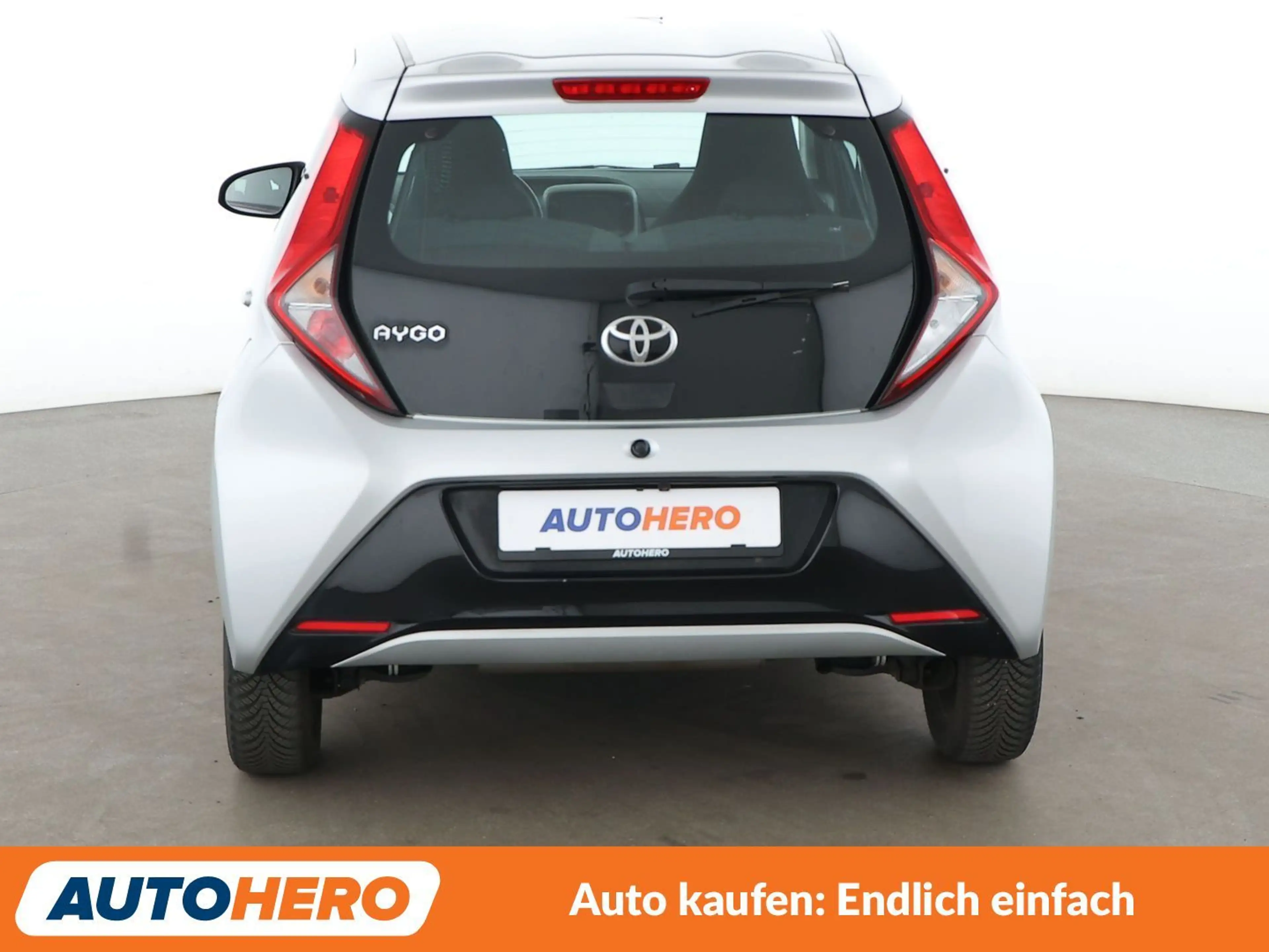 Toyota Aygo 1.0 X-Play club*RÜCKFAHRKAMERA*BLUETOOTH* — photo 5