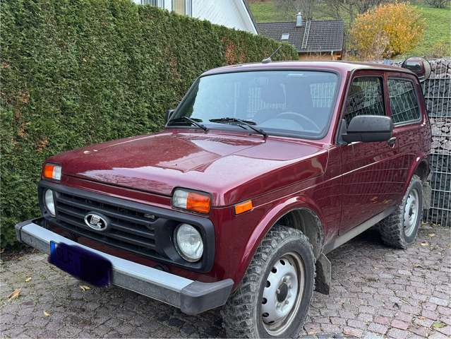 Imagine Lada Niva 4x4