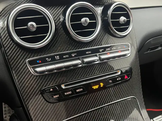 Mercedes-Benz GLC view 16