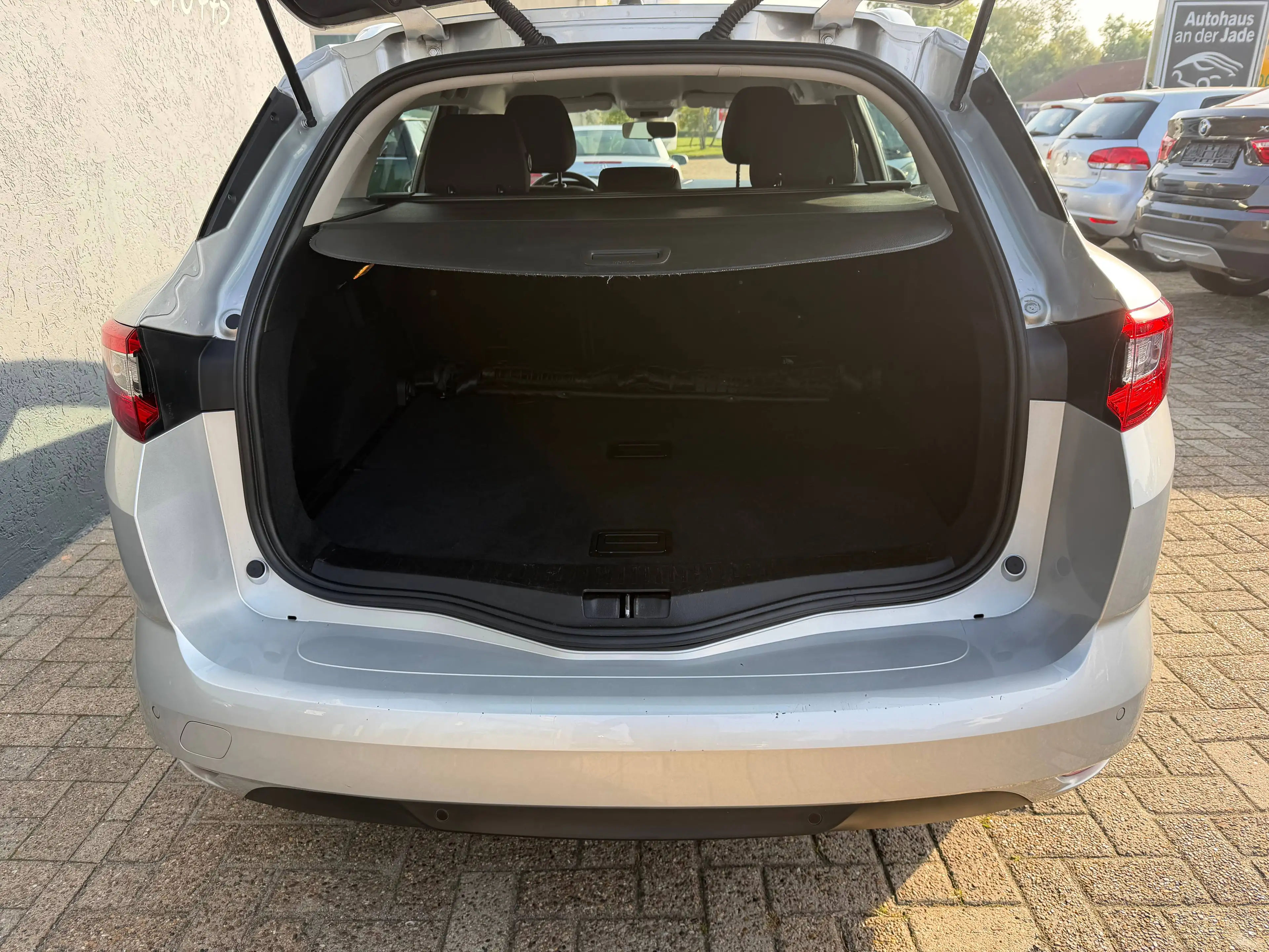 Renault Megane *Navi*Top Zustand*Allwetter*Euro6*96 KW Diesel Motor* — photo 6