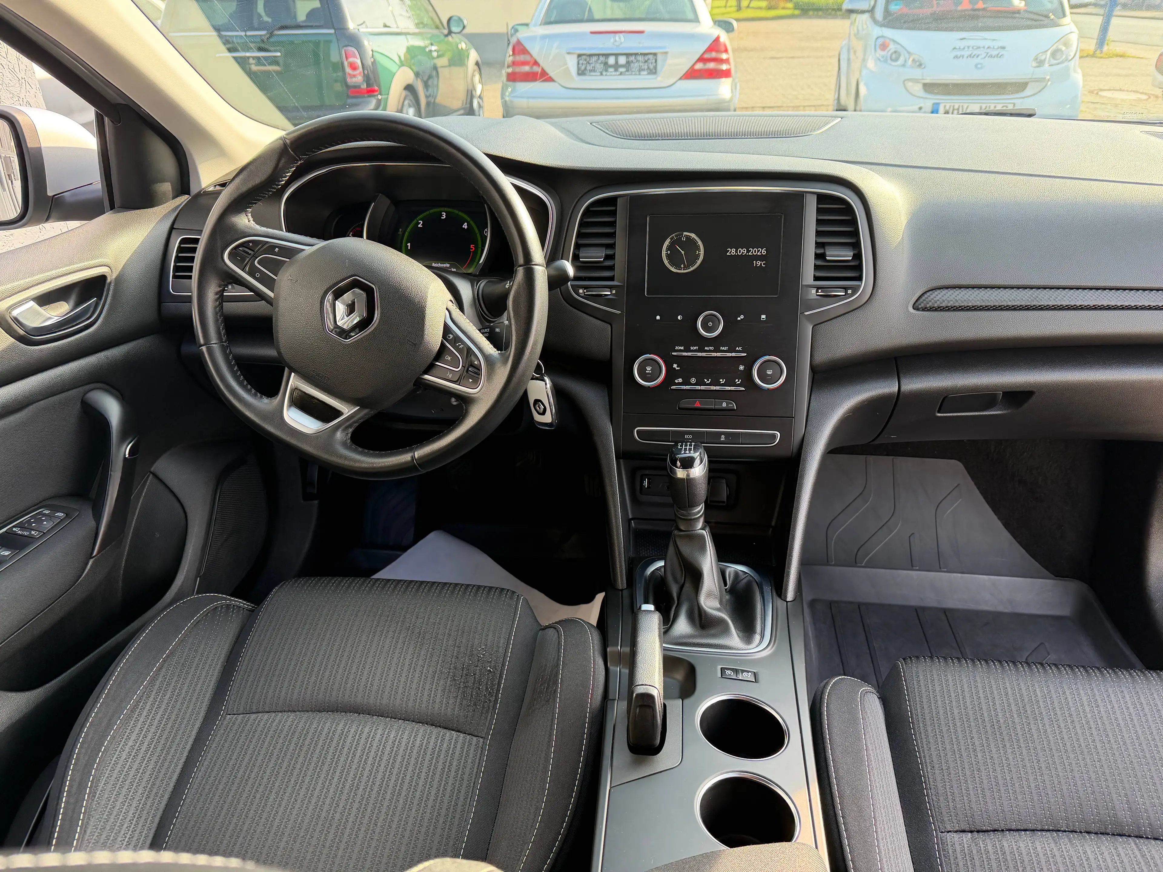 Renault Megane *Navi*Top Zustand*Allwetter*Euro6*96 KW Diesel Motor* — photo 12