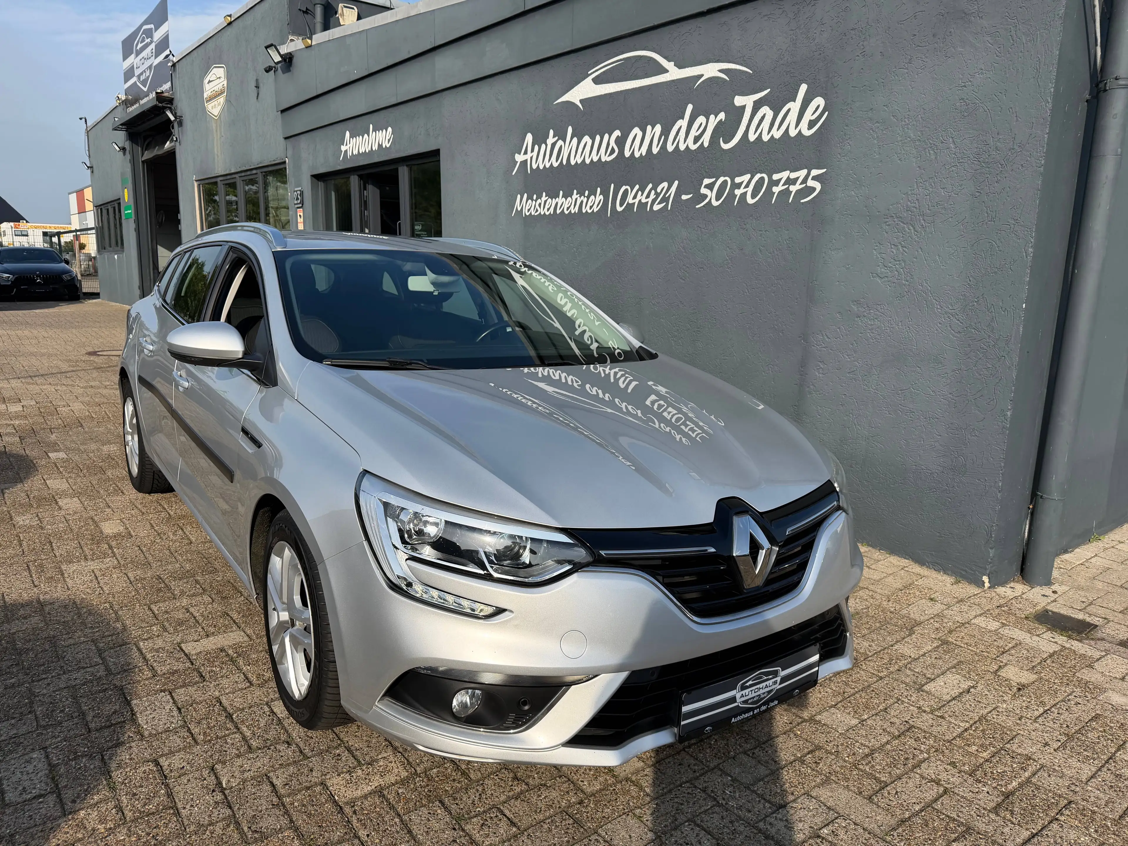 Renault Megane *Navi*Top Zustand*Allwetter*Euro6*96 KW Diesel Motor*