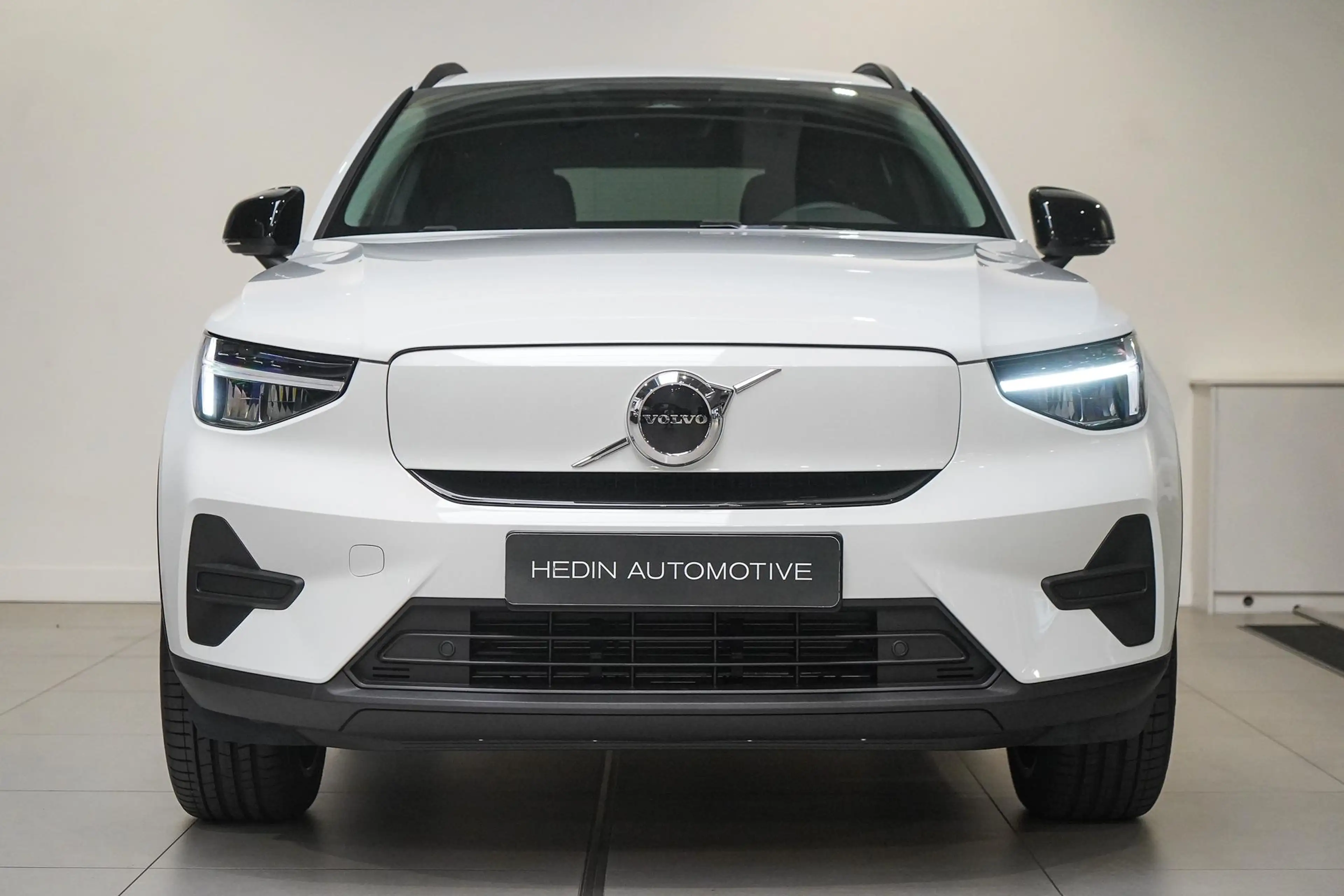 Volvo EX40 Single Motor Essential 70 kWh | 20 '' Inch Lichtme — photo 2
