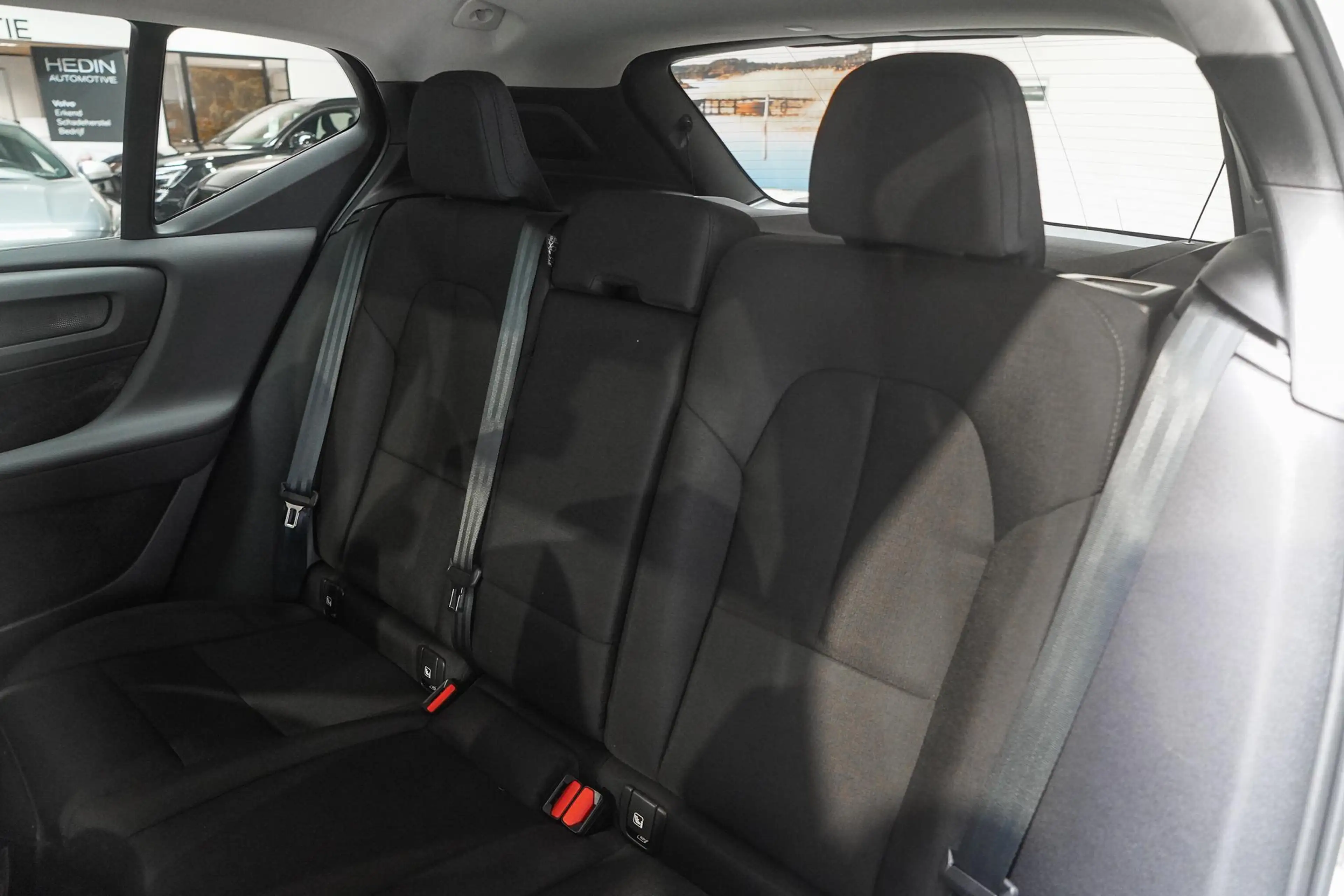 Volvo EX40 Single Motor Essential 70 kWh | 20 '' Inch Lichtme — photo 13