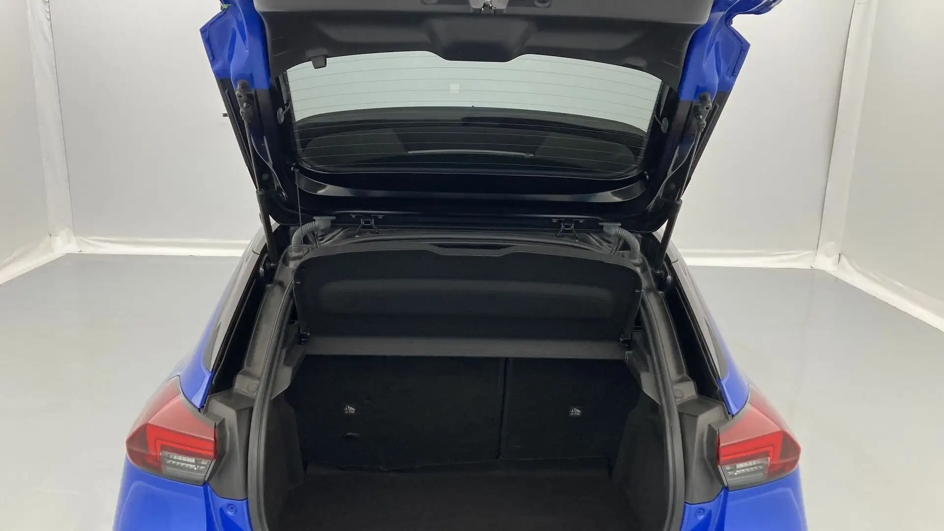 Opel Corsa 1.2T XHT S/S GS-Line AT8 130 Blauw - 2