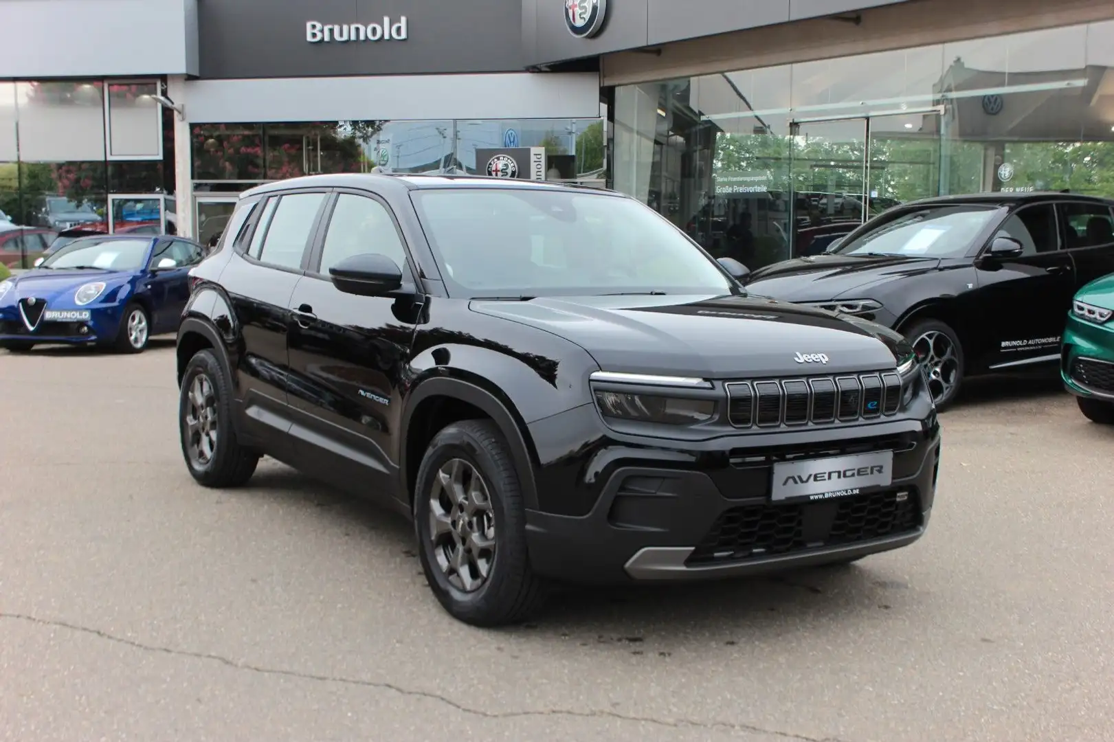 Jeep Avenger Longitude 54 kWh 115 kW Negro - 2
