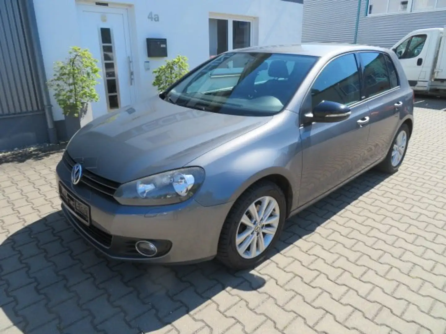Volkswagen Golf 1.2 TSI Style TÜV bis 05/2027 Service gepfl. Grijs - 2