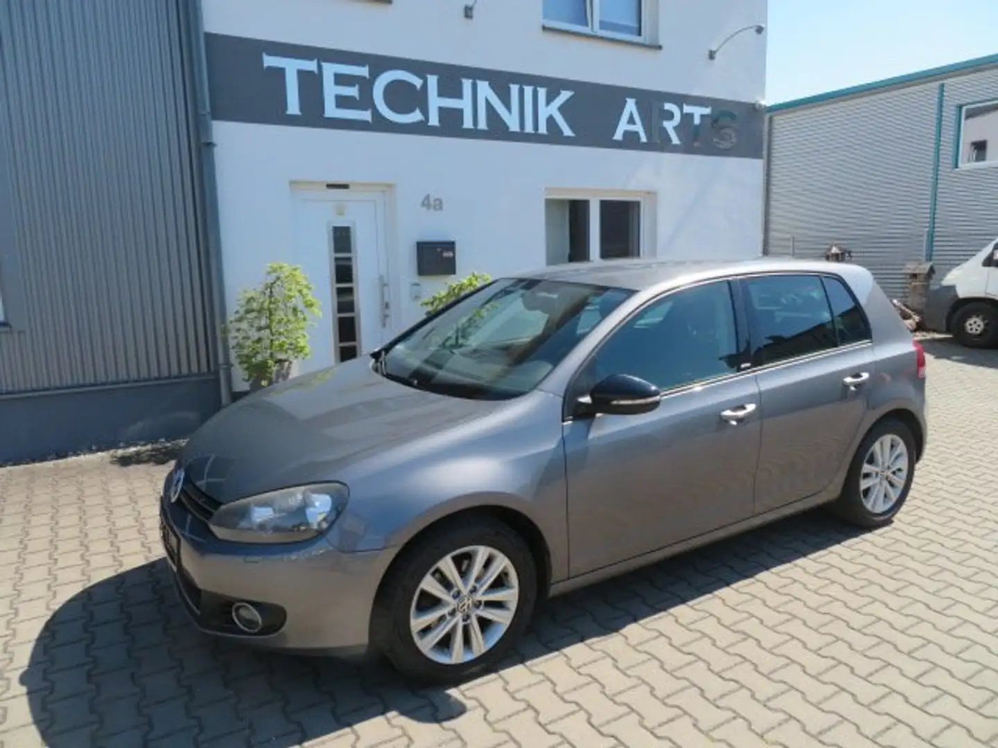 Volkswagen Golf 1.2 TSI Style TÜV bis 05/2027 Service gepfl. Grijs - 1