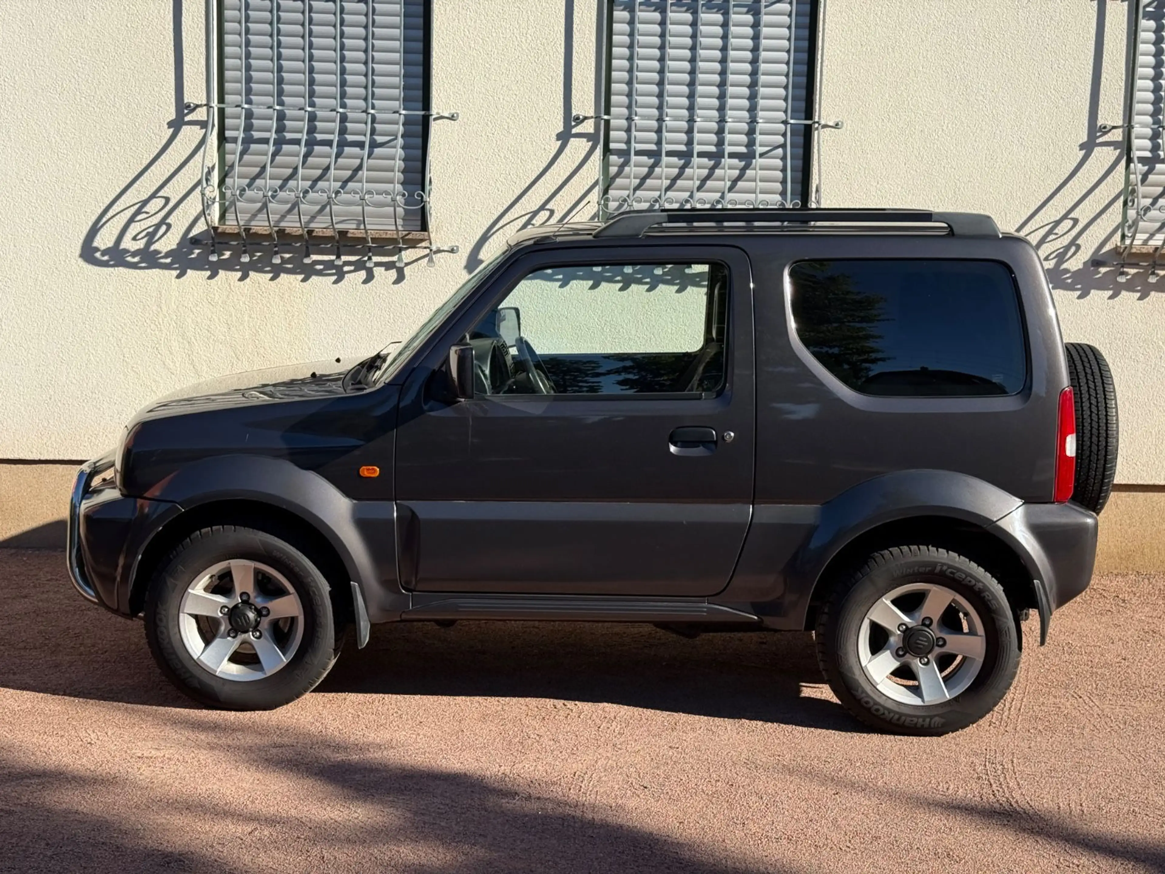 Suzuki Jimny 4x4 ALLRAD Klima TÜV NEU Chrom-Frontbügel — photo 8