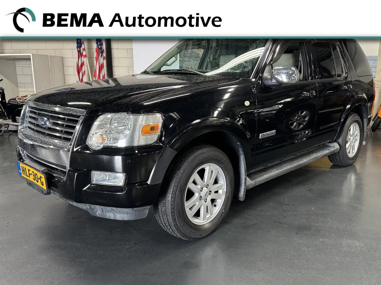 Ford Explorer 4.0-V6 AUTOMAAT/ YOUNGTIMER Zwart - 1