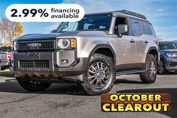 Base | 4WD | NAV | CARPLAY | HEATED SEATS