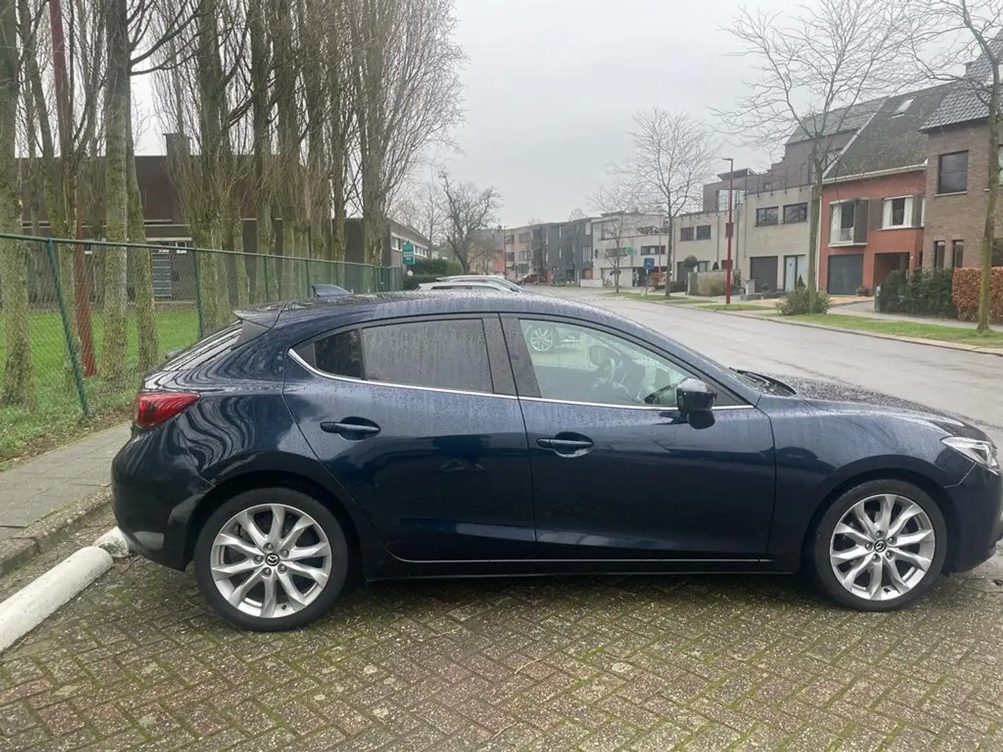 Mazda 3 3 SKYACTIV-D 150 Automatik Sports-Line - 2