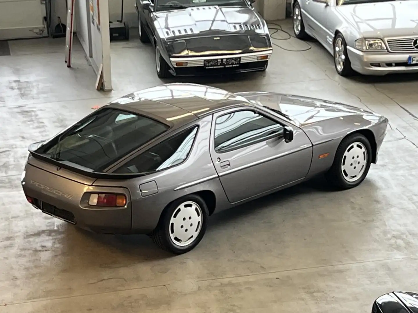 Porsche 928 928 S Gris - 1