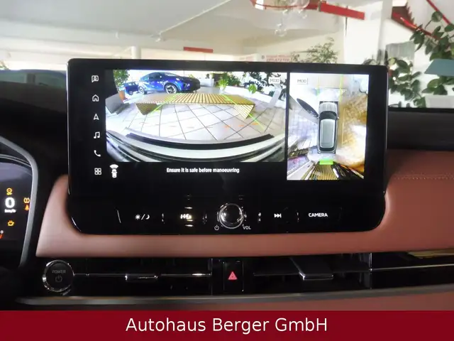 Mitsubishi Outlander view 10