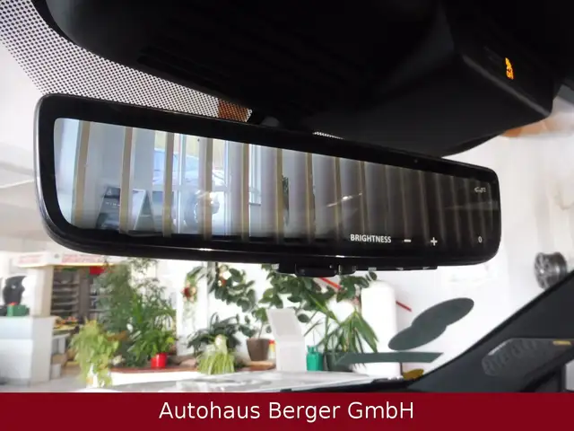 Mitsubishi Outlander view 25