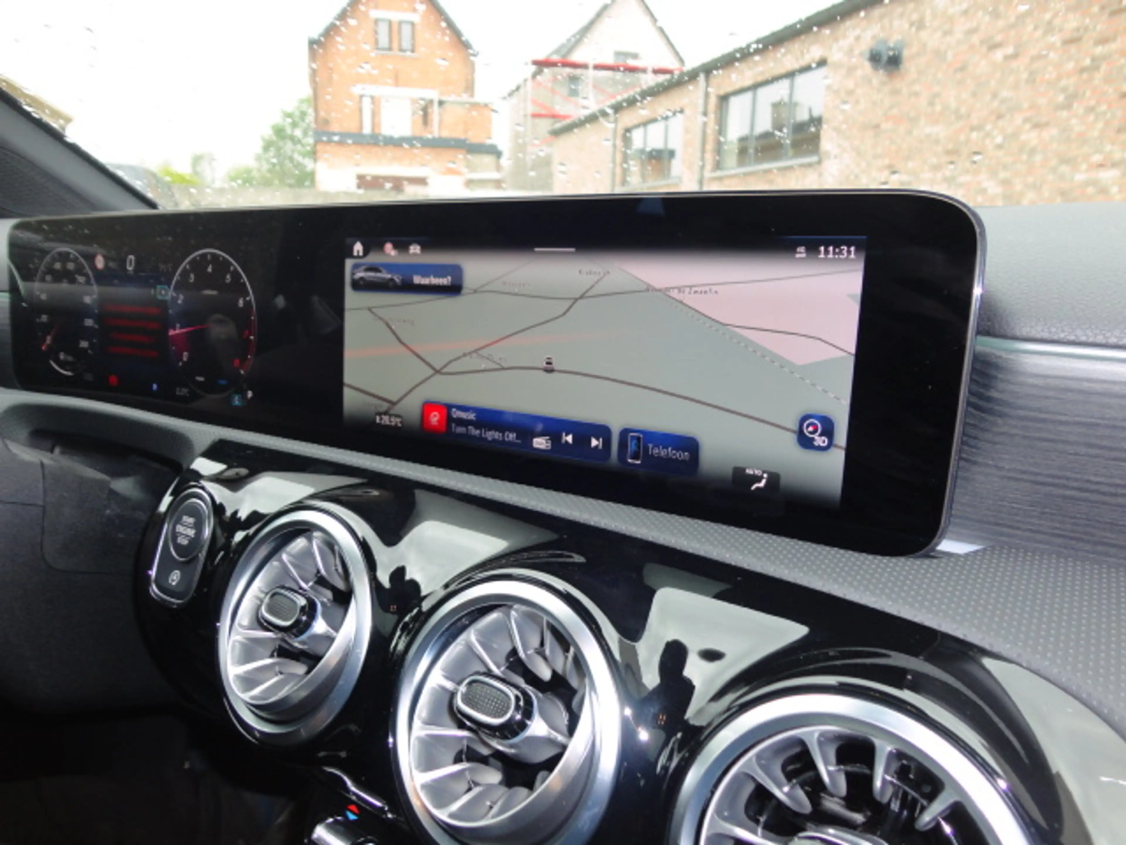 Mercedes-Benz A 180 A 180 AMG Line Berline — photo 6