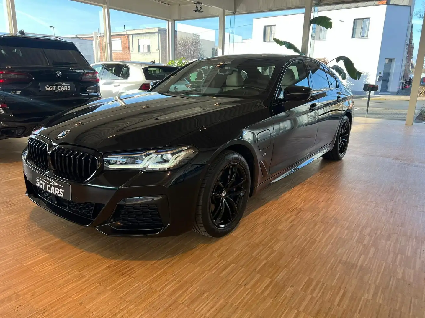 BMW 530 **GERESERVEERD** Noir - 2