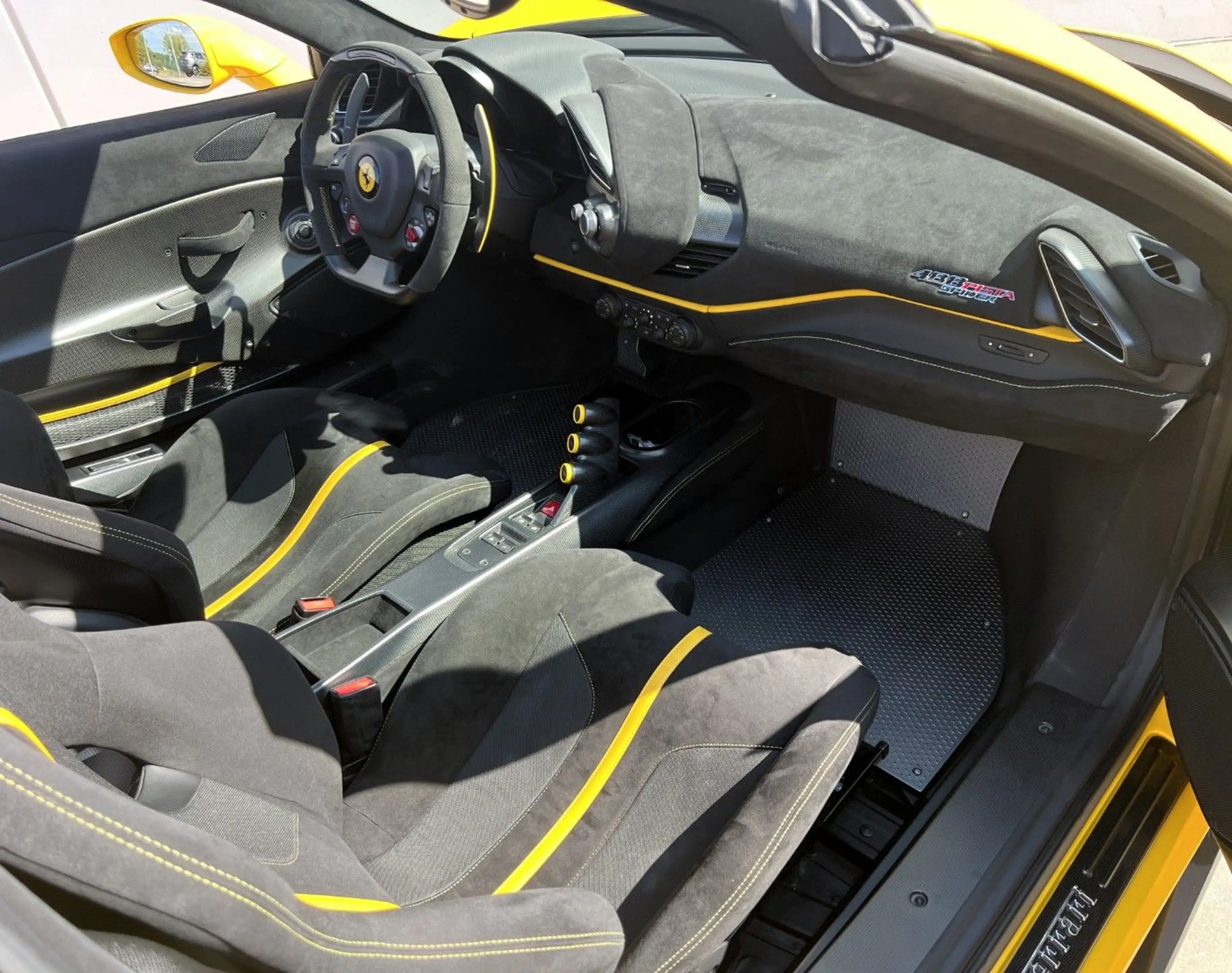 Ferrari 488 Spider °Garantie°Liftsystem°Carbon° — photo 11