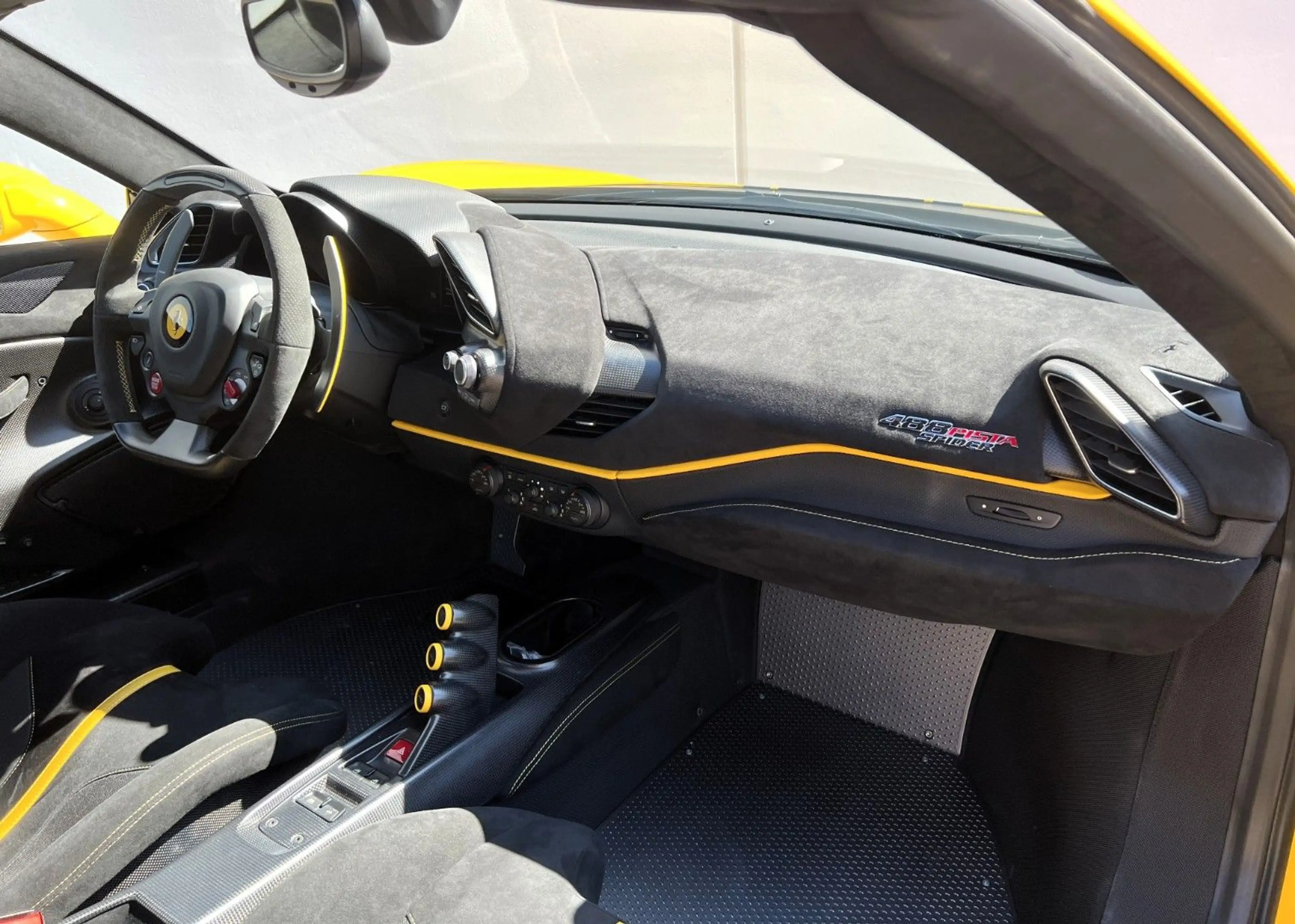 Ferrari 488 Spider °Garantie°Liftsystem°Carbon° — photo 10