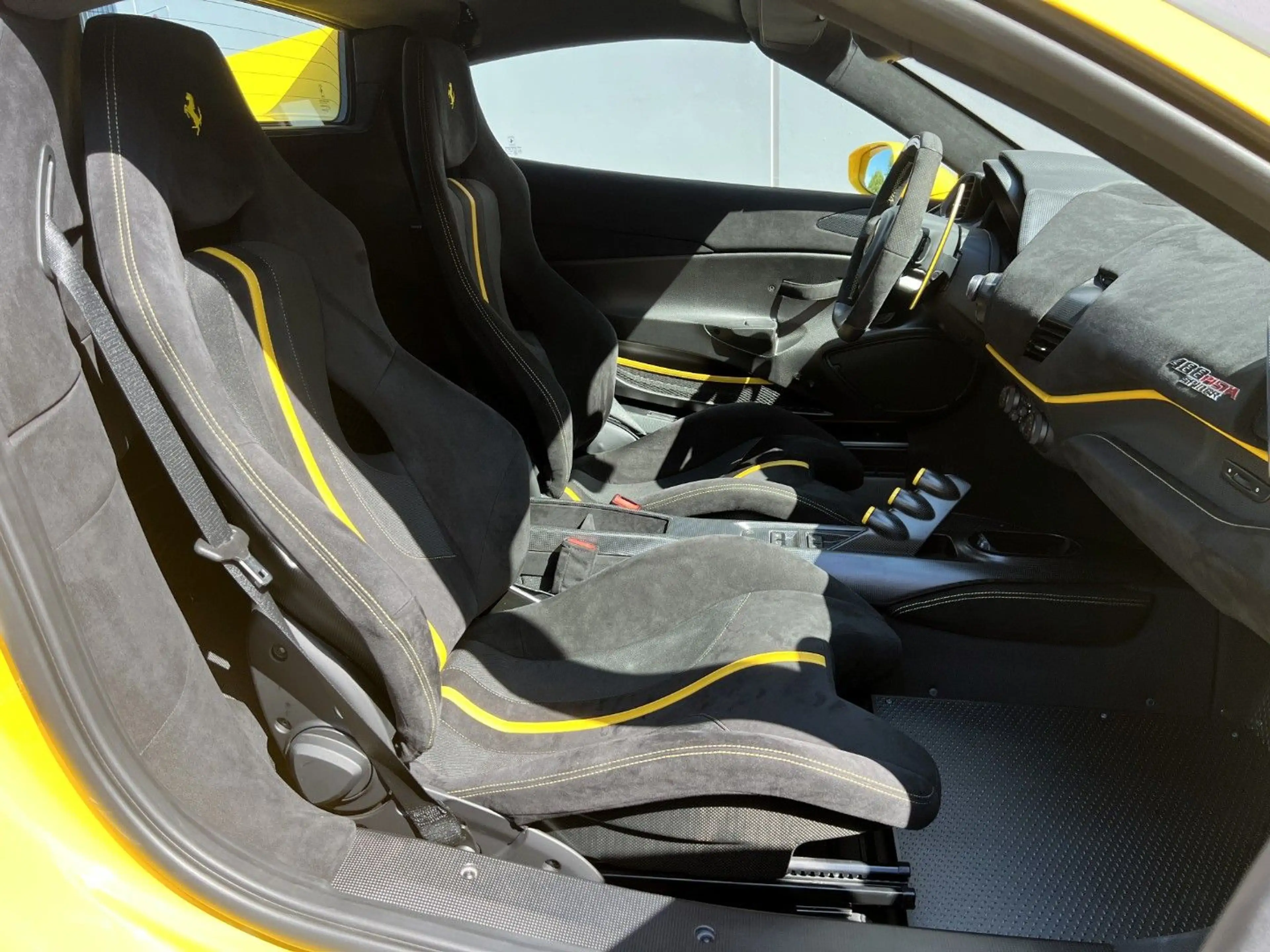 Ferrari 488 Spider °Garantie°Liftsystem°Carbon° — photo 12