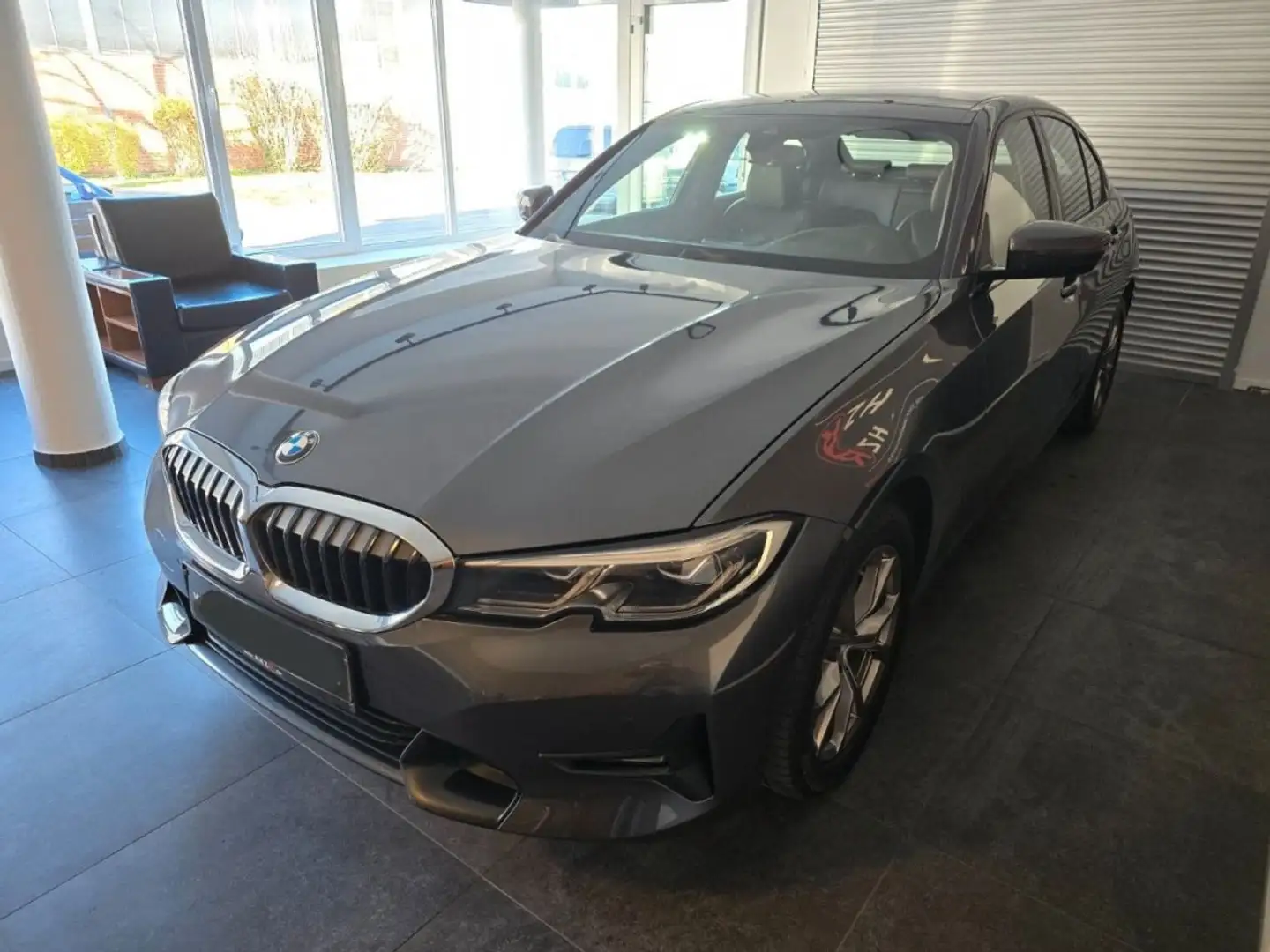 BMW 330 330d 286Ch xDrive Sport Line Caméra Alarme / 07 Gris - 1