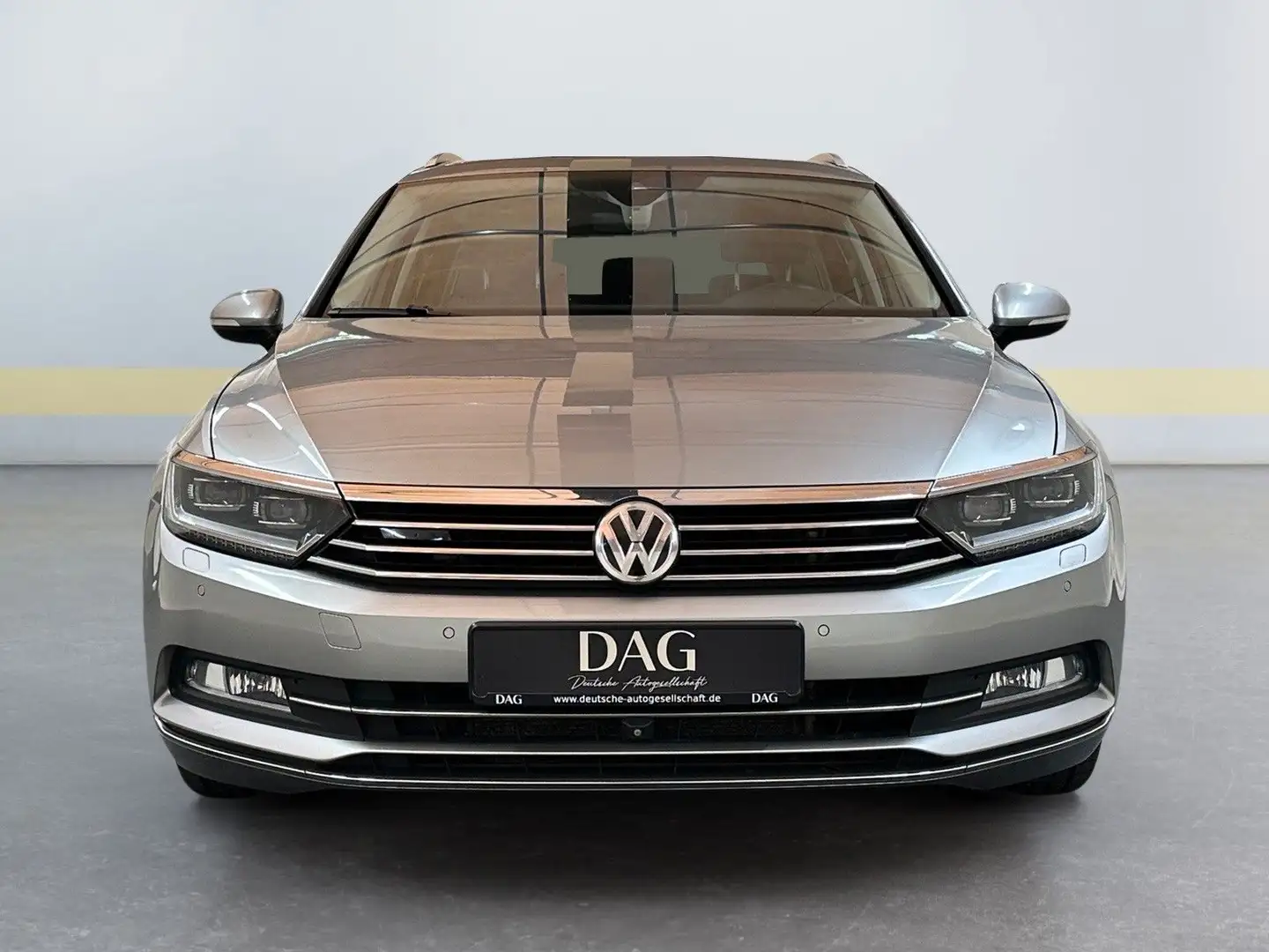 Volkswagen Passat Variant Passat 2.0 TDI 4M Highline +ACC+PANO+AHK+STANDHZ Silber - 2
