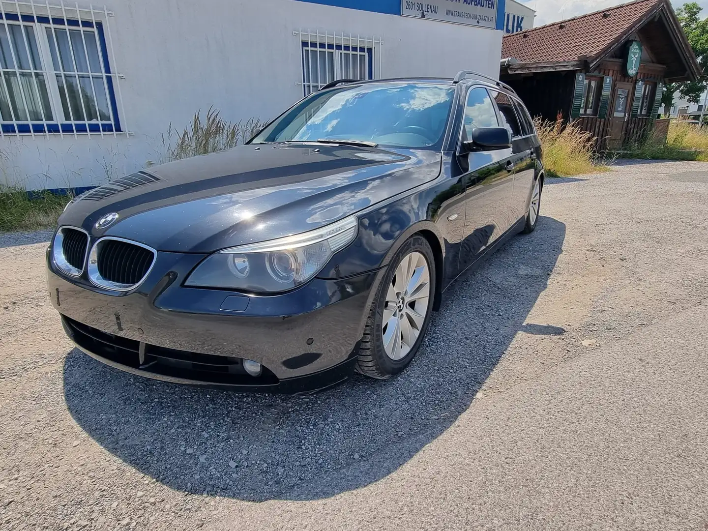 BMW 520 520d Touring Österreich-Paket Aut. *Fahrbereit* Schwarz - 1