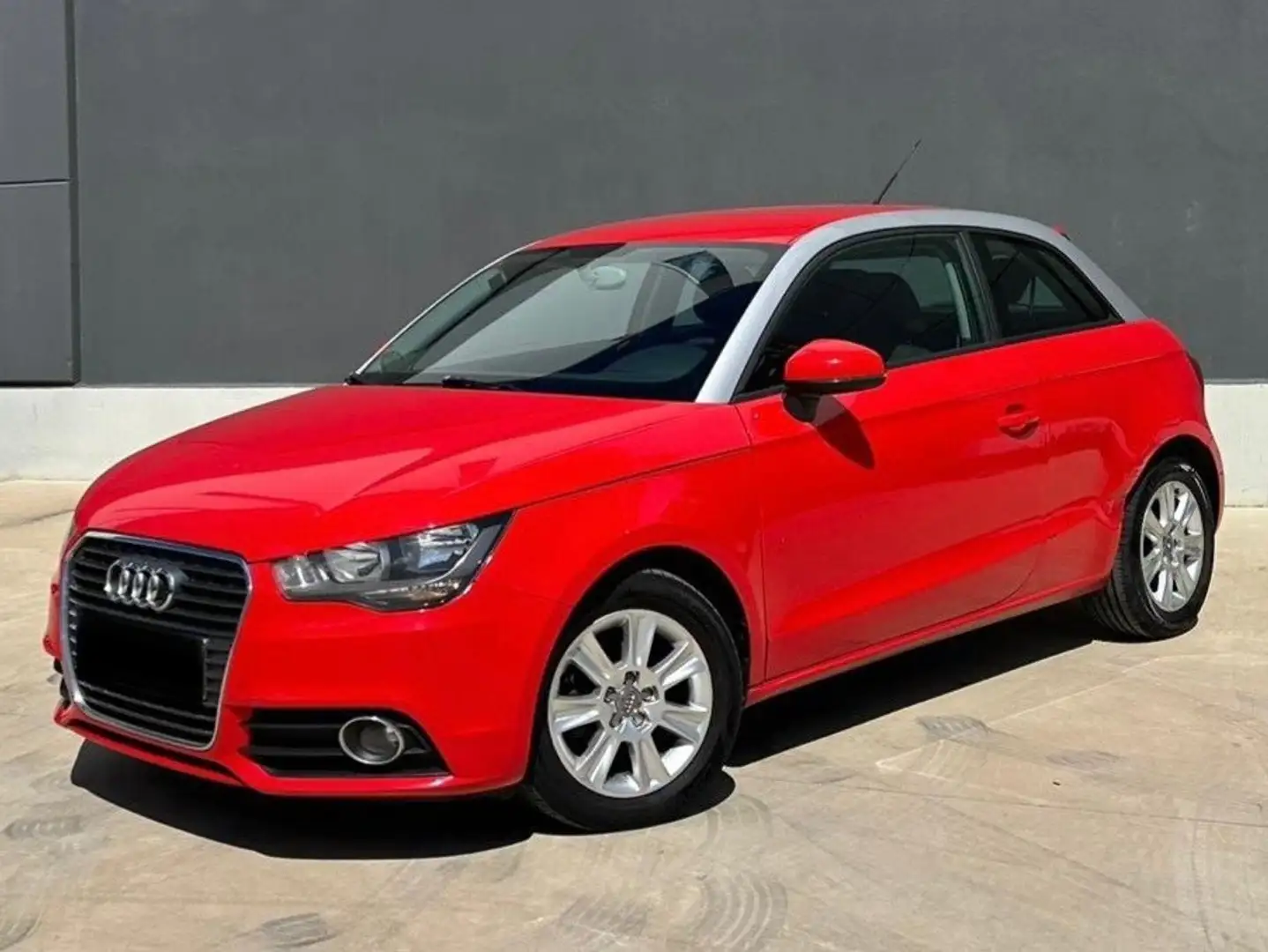 Audi A1 1.6TDI Attraction - 2