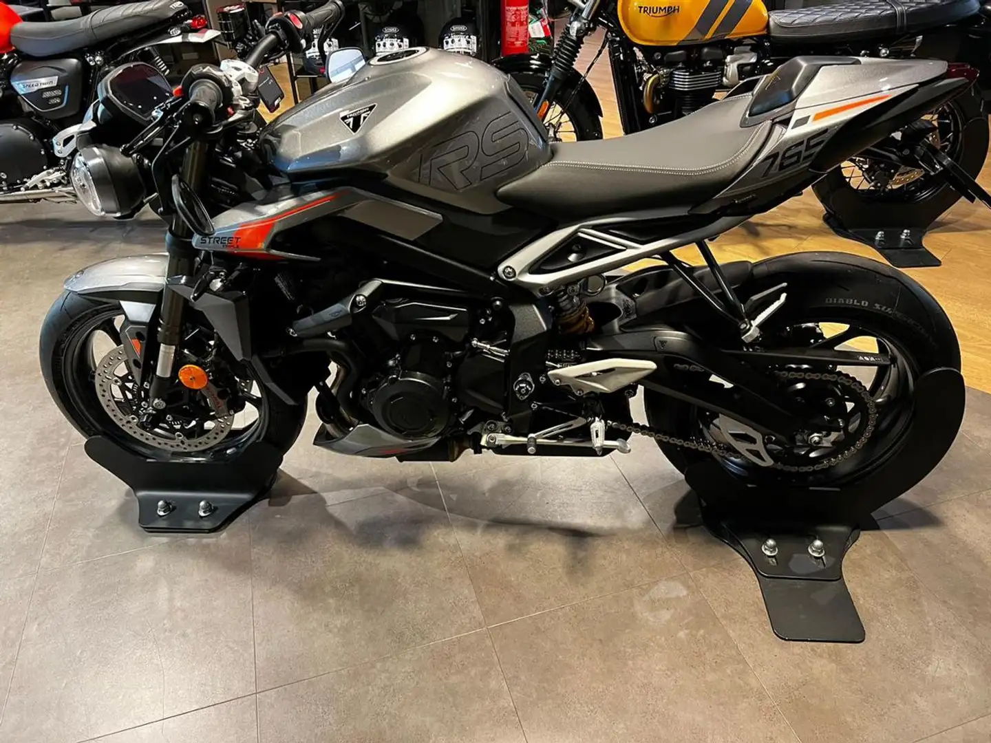 Triumph Street Triple 765 Street Triple RS Grigio - 2