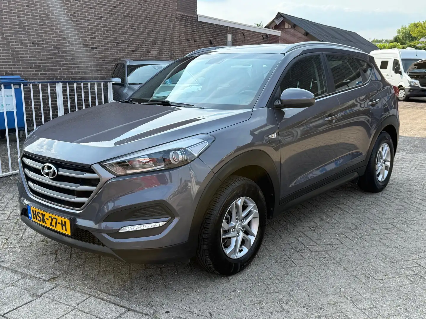 Hyundai TUCSON 1.6 GDi Grau - 2