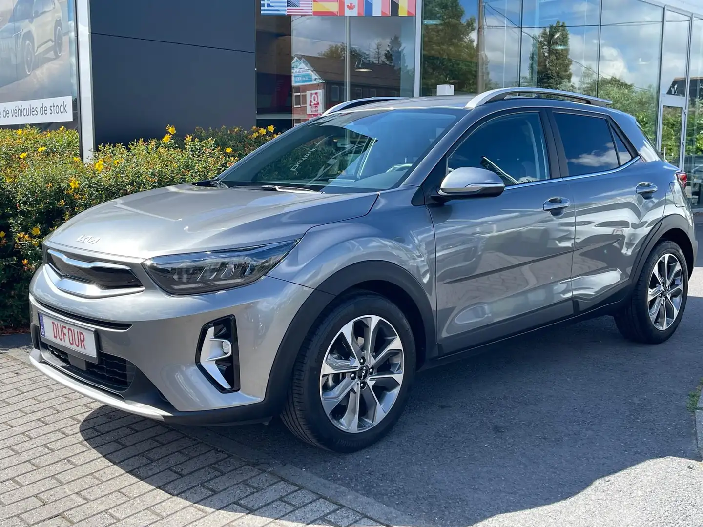 Kia Stonic 1.0 T Inspire Plus ISG Gris - 1