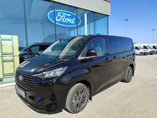 Ford Tourneo Custom Bus 2.5 PHEV 340 L1H1 FWD Titanium Aut.