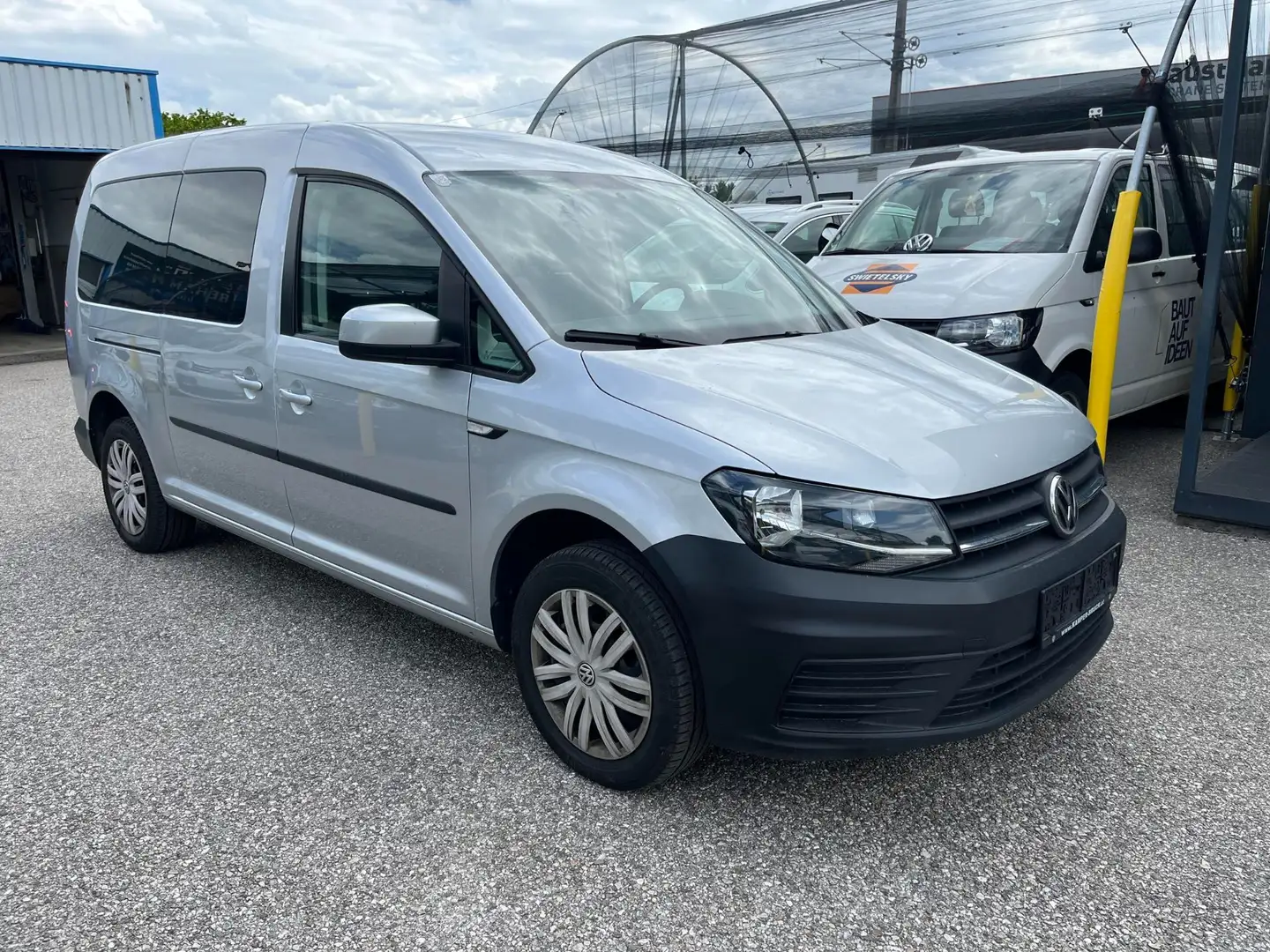 Volkswagen Caddy Kombi Maxi Trendline 2,0 TDI Navi-PDC Silber - 2