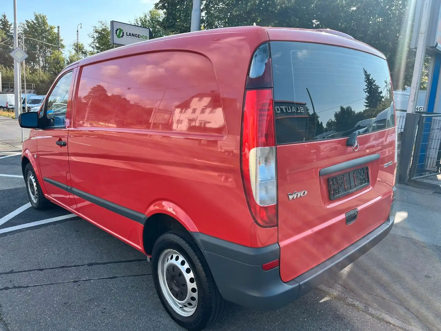 Mercedes-Benz Vito Kasten 110 CDI kompakt Rot - 2