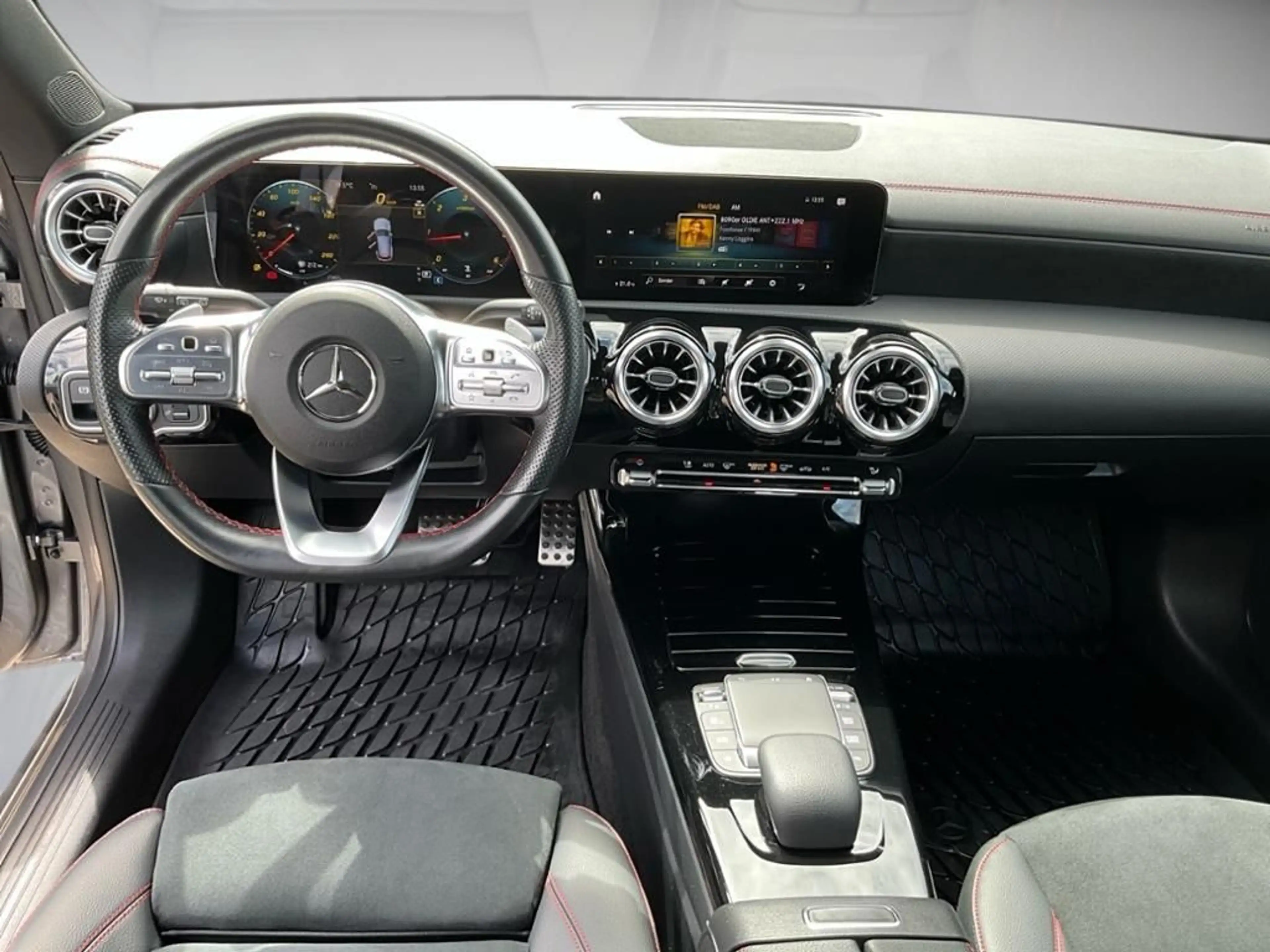 Mercedes-Benz CLA 220 CLA 220 d 4MATIC AMG Line Shooting Brake AUT LED — photo 10