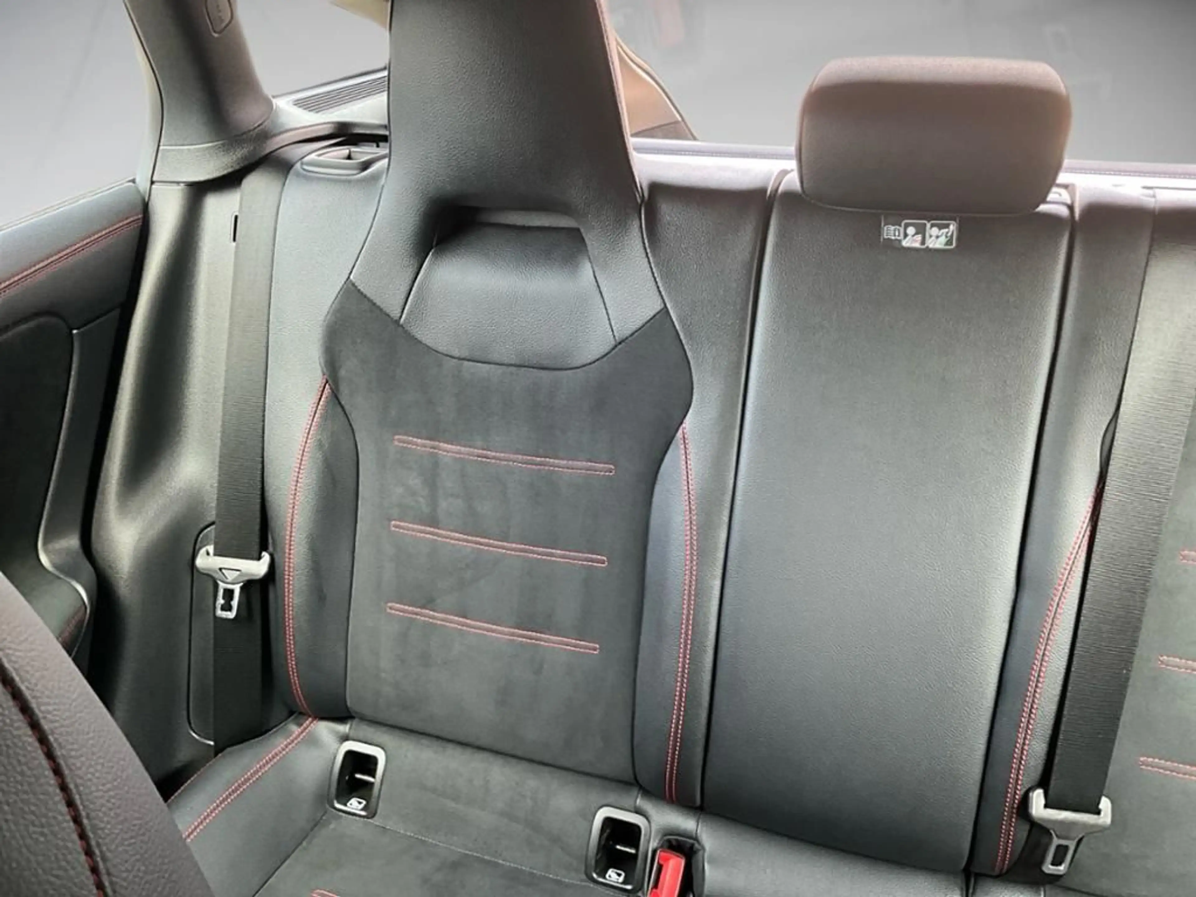 Mercedes-Benz CLA 220 CLA 220 d 4MATIC AMG Line Shooting Brake AUT LED — photo 14