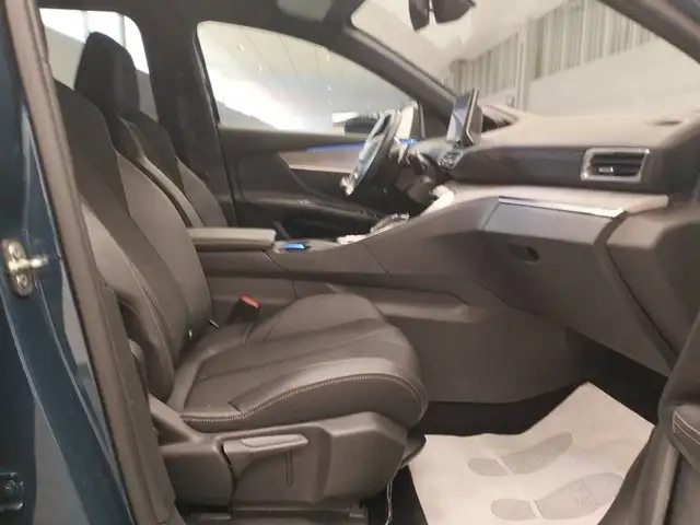 Peugeot 3008 view 13