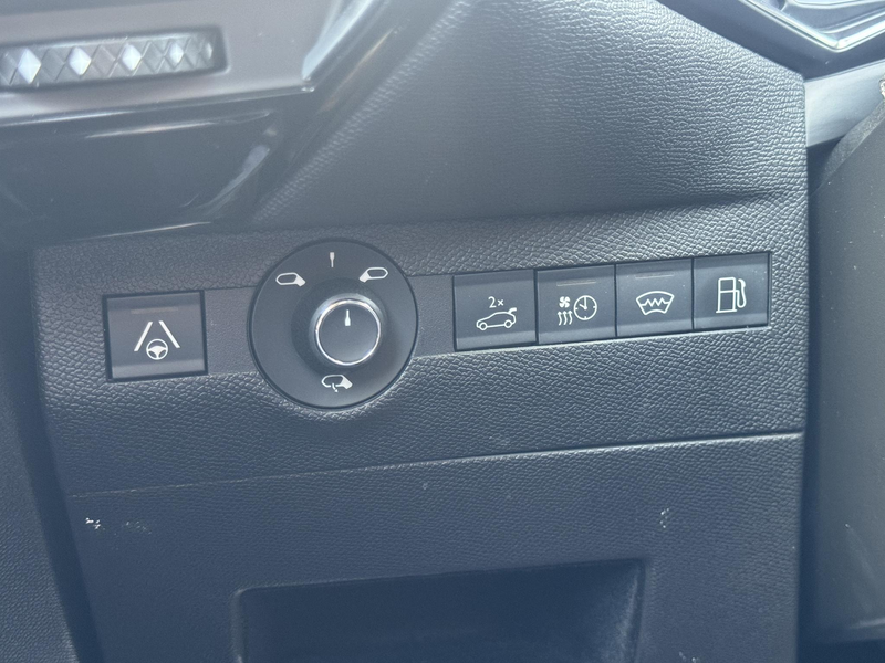 DS Automobiles DS 7 E-Tense 300 4x4 Performance Line — photo 24
