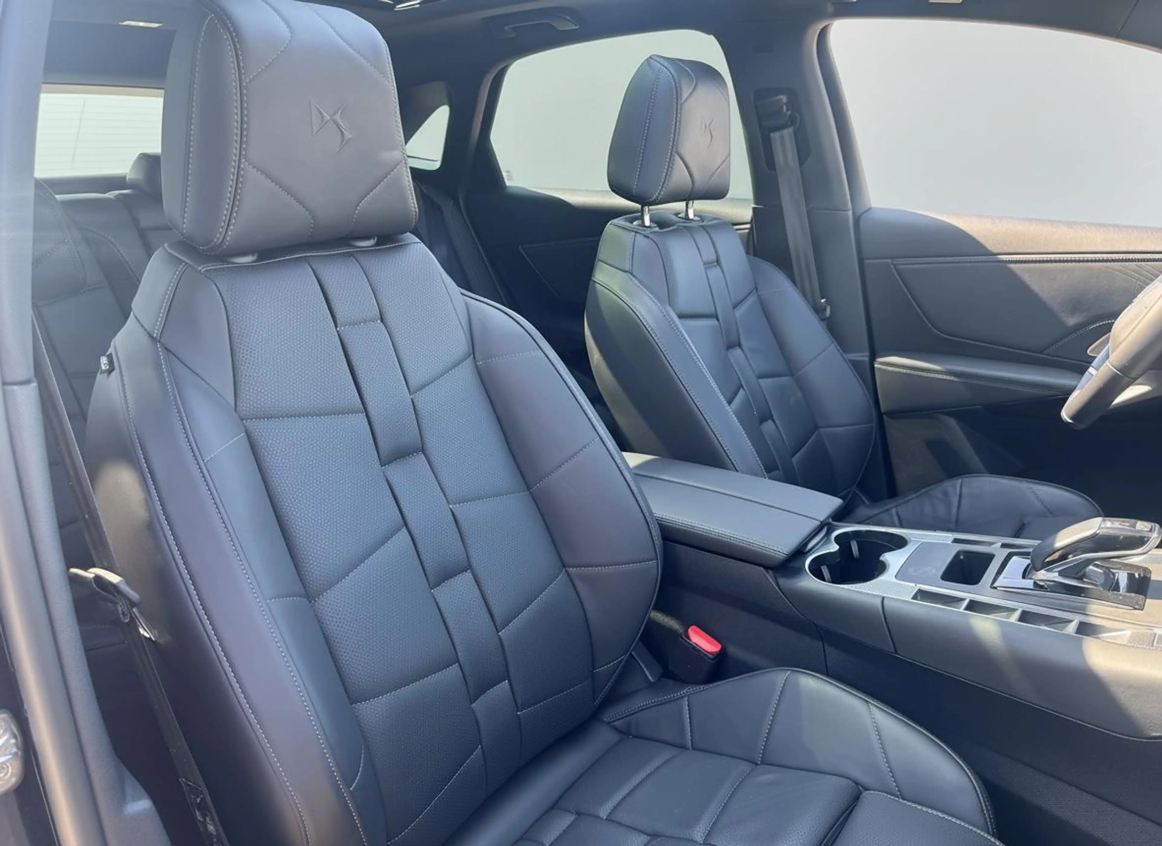 DS Automobiles DS 7 E-Tense 300 4x4 Performance Line — photo 5