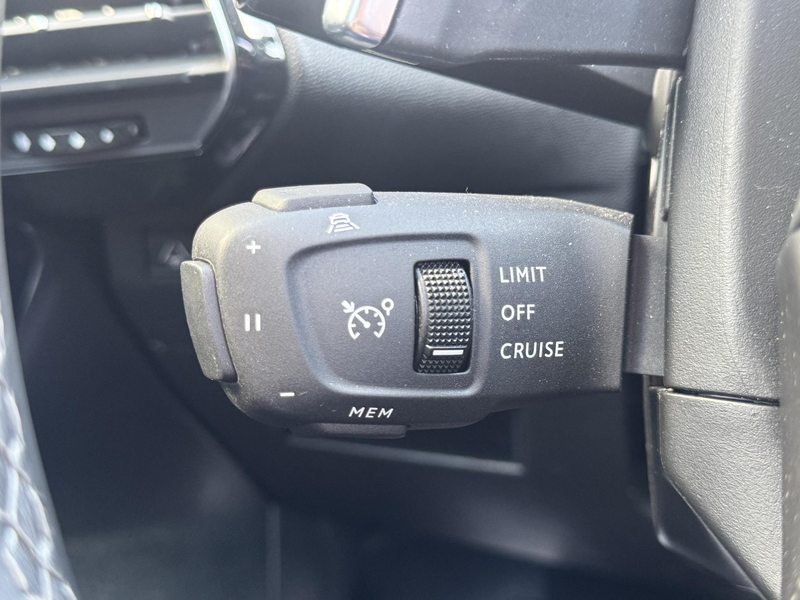 DS Automobiles DS 7 E-Tense 300 4x4 Performance Line — photo 22