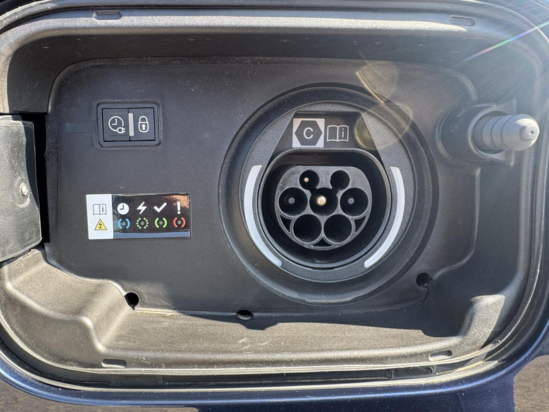DS Automobiles DS 7 E-Tense 300 4x4 Performance Line — photo 32