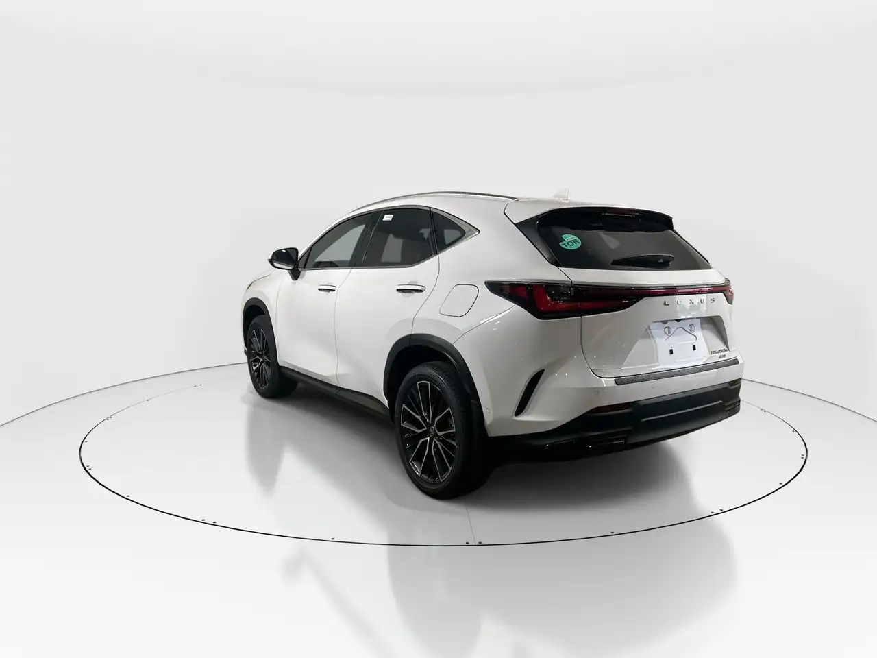 Lexus NX снимка Lexus NX