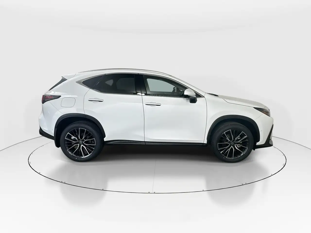 Lexus NX снимка Lexus NX