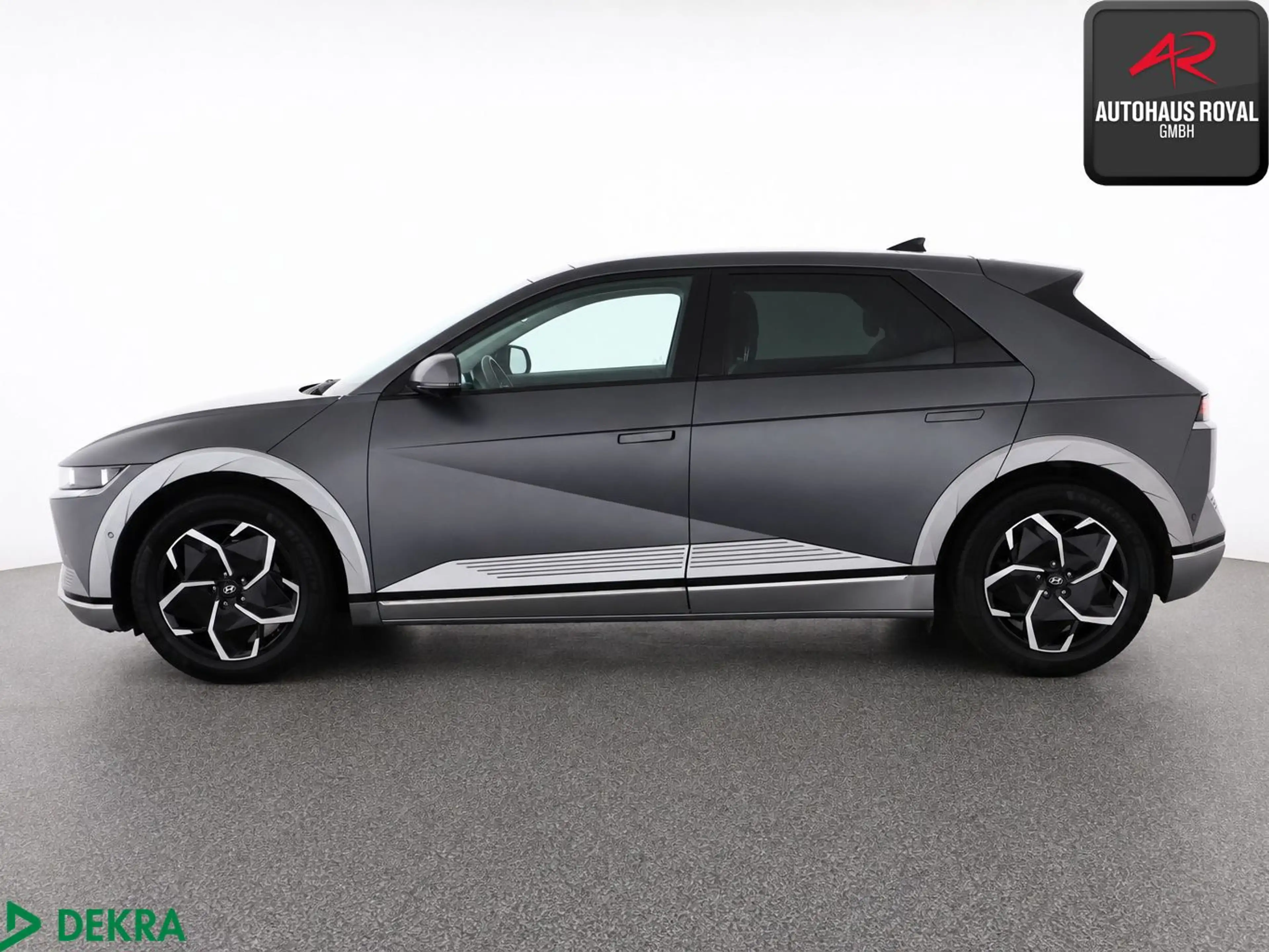 Hyundai IONIQ 5 Uniq ELEKTRO 77,4 kWh 4WD PANO,WÄPU,HUD — photo 2