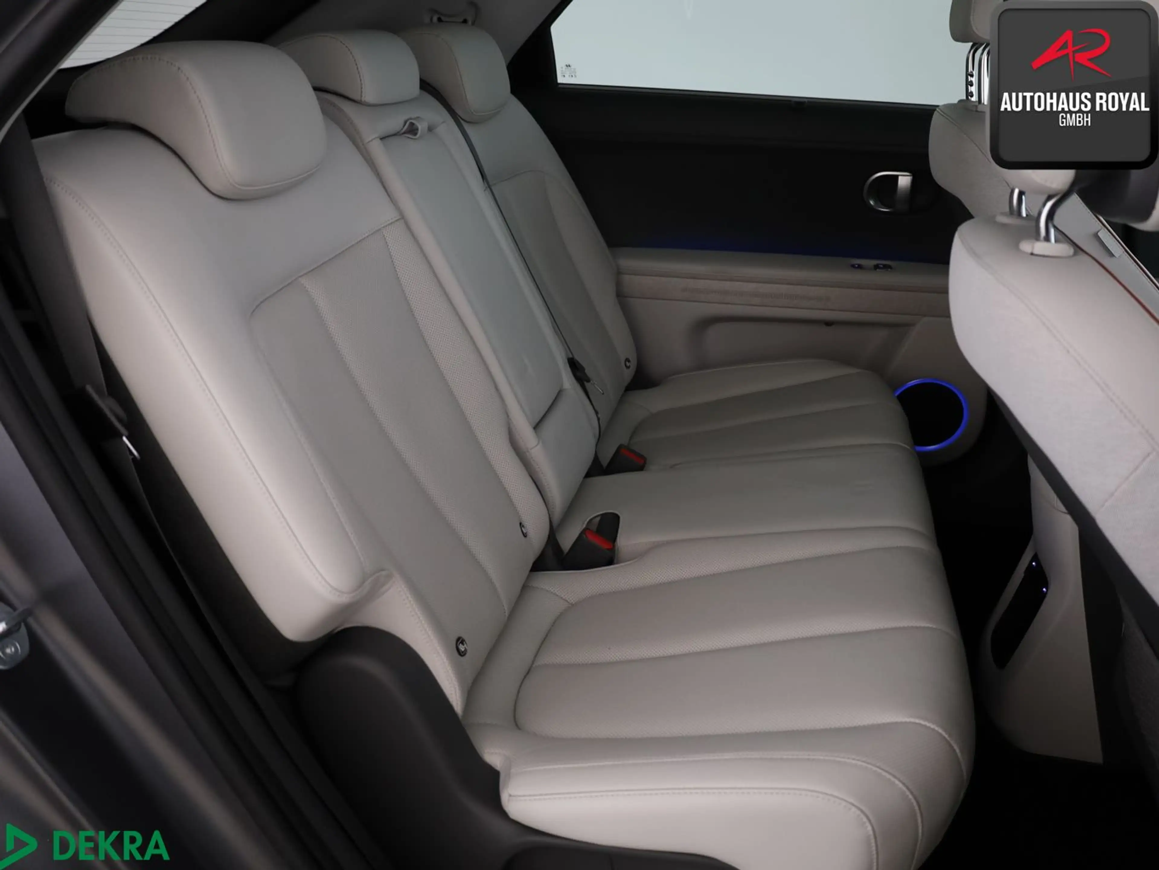 Hyundai IONIQ 5 Uniq ELEKTRO 77,4 kWh 4WD PANO,WÄPU,HUD — photo 12