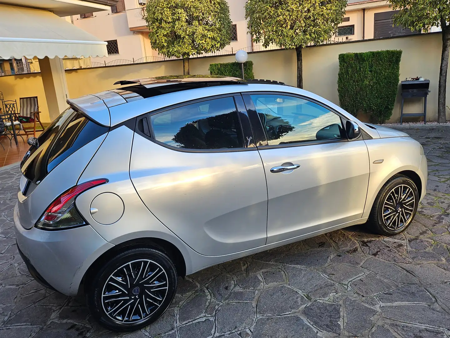 Lancia Ypsilon YPSILON MTJ 95 CV GOLD TETTO APRIBILE Stříbrná - 1